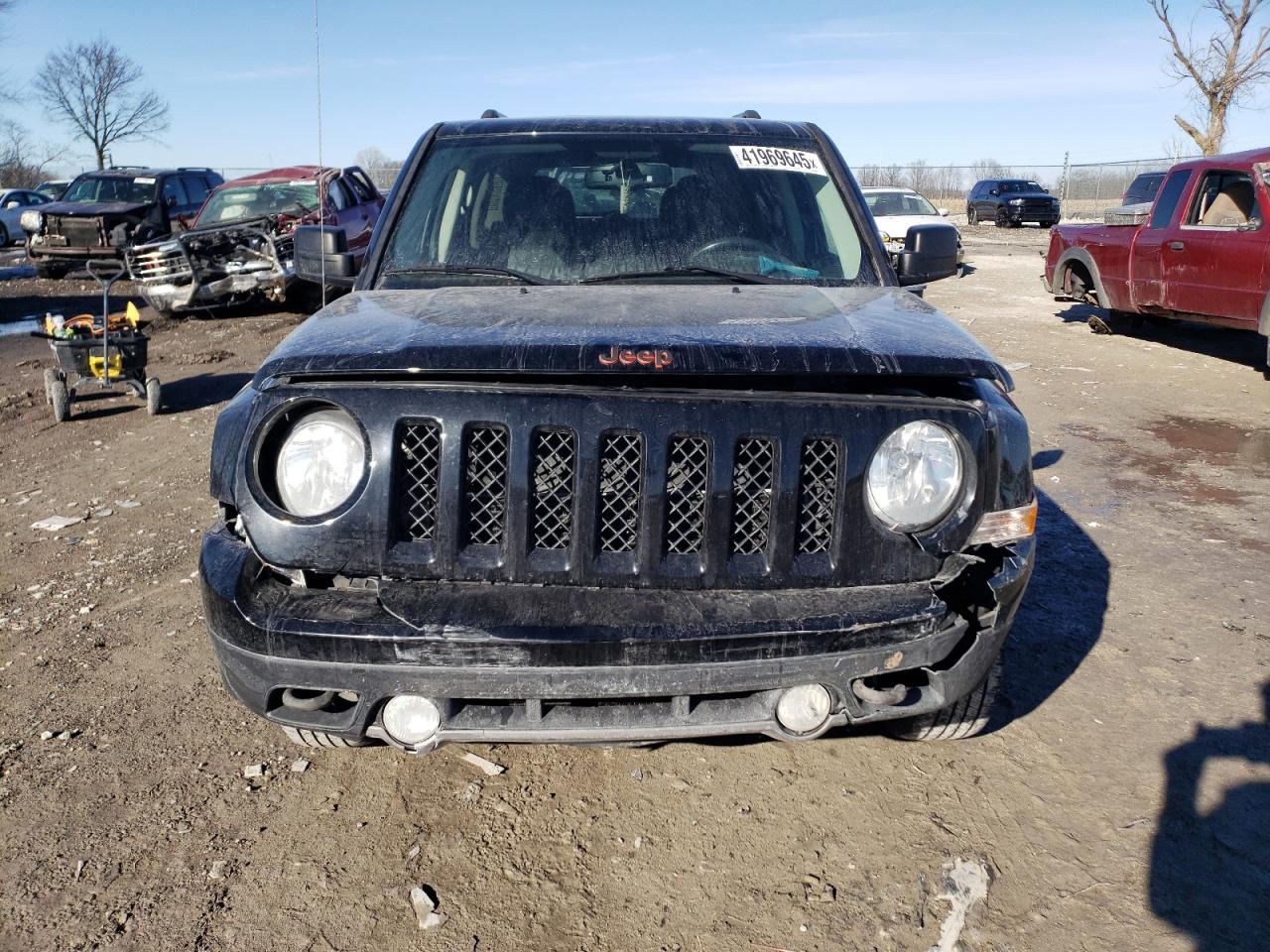 2016 Jeep Liberty (Patriot) VIN 1C4NJRBB0GD696416 Copart auction photo, front end / minor dent/scratches damage thumbnail 5