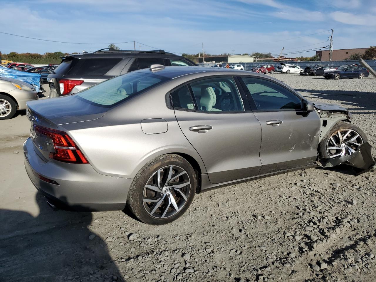 2020 Volvo S60 VIN 7JRA22TK3LG064215 Copart auction photo, front end / undercarriage damage thumbnail 3