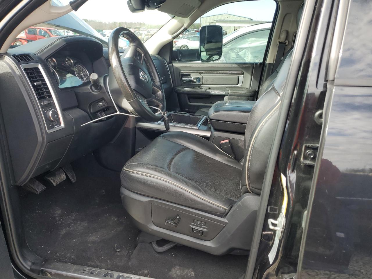 2015 RAM 2500 VIN 3C6UR5PL7FG650721 Copart auction photo, front end damage thumbnail 7