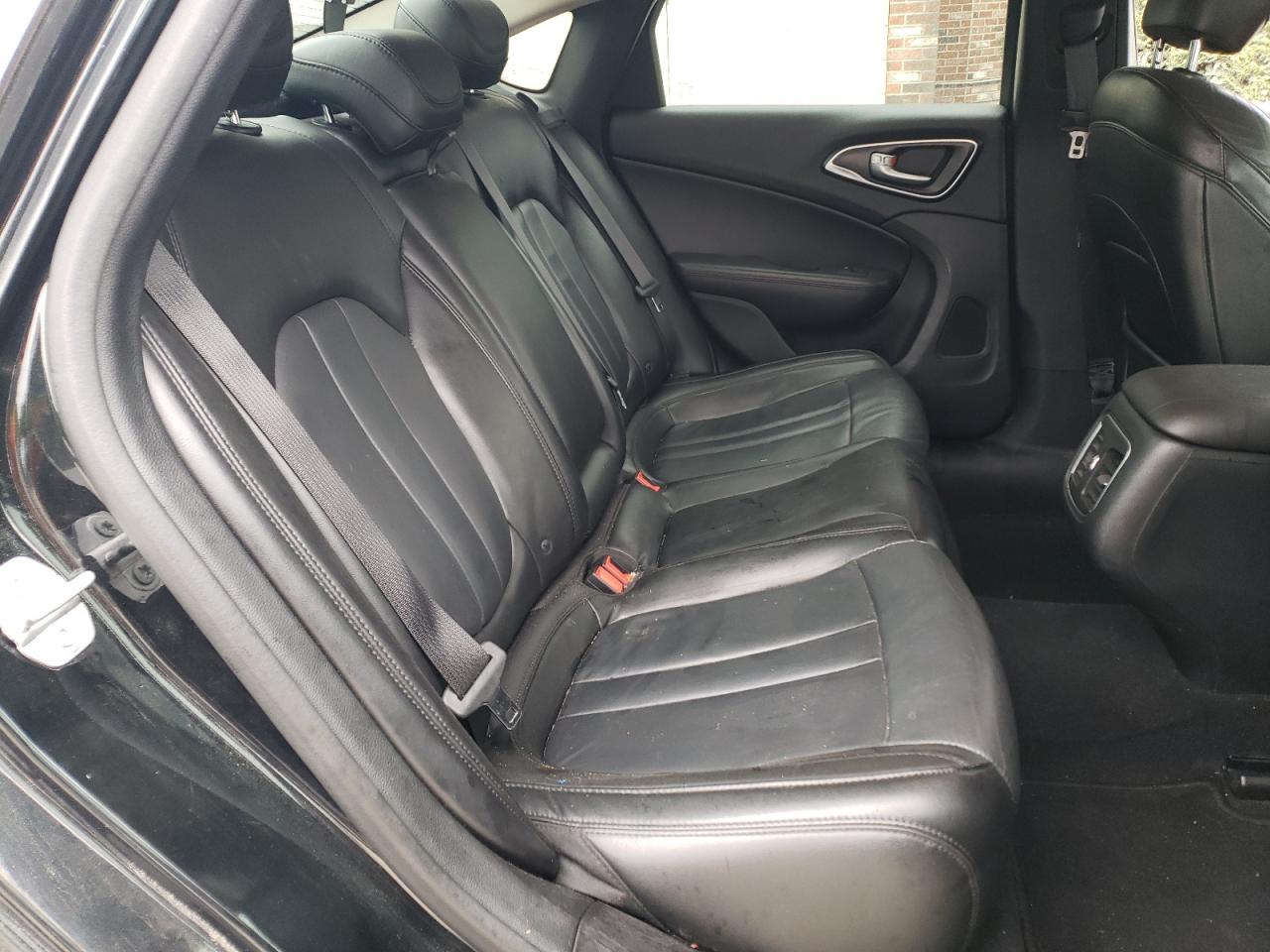 2016 Chrysler 200 VIN 1C3CCCAB0GN182029 Copart auction photo, vandalism / minor dent/scratches damage thumbnail 10