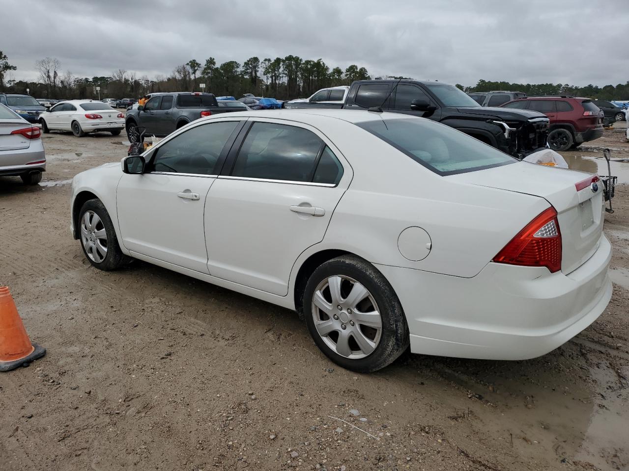 2011 Ford Fusion VIN 3FAHP0HA5BR220626 Copart auction photo, front end / minor dent/scratches damage thumbnail 2