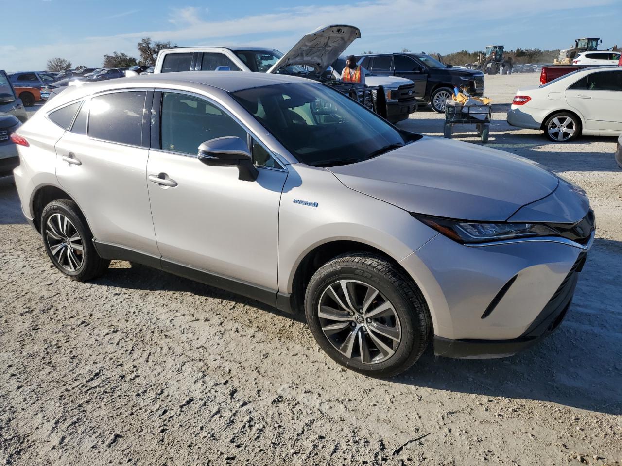 2021 Toyota Venza VIN JTEAAAAH1MJ072493 Copart auction photo, water/flood damage thumbnail 4