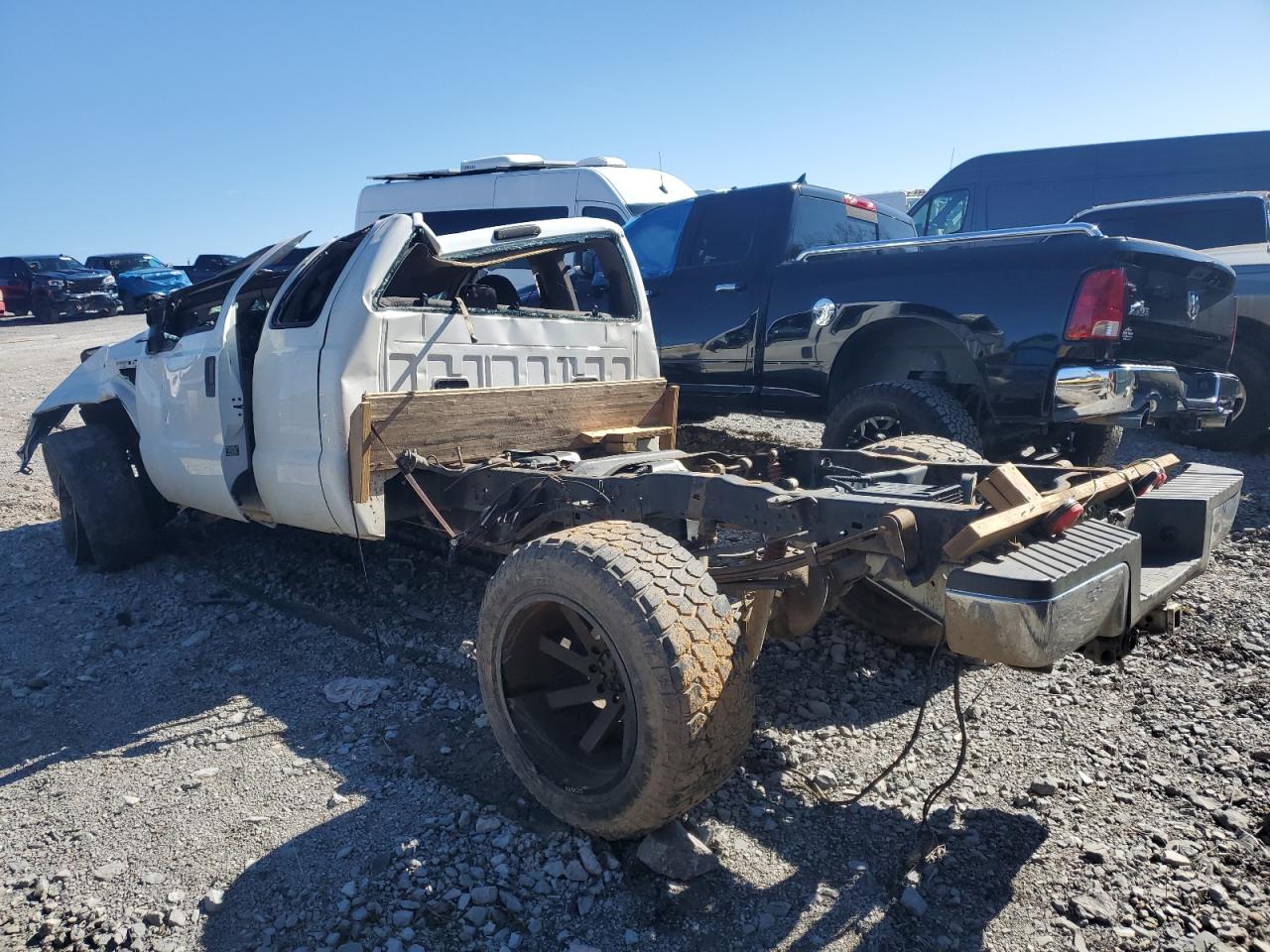 2010 Ford F350 VIN 1FTWX3BY7AEB18397 Copart auction photo, rollover damage thumbnail 2