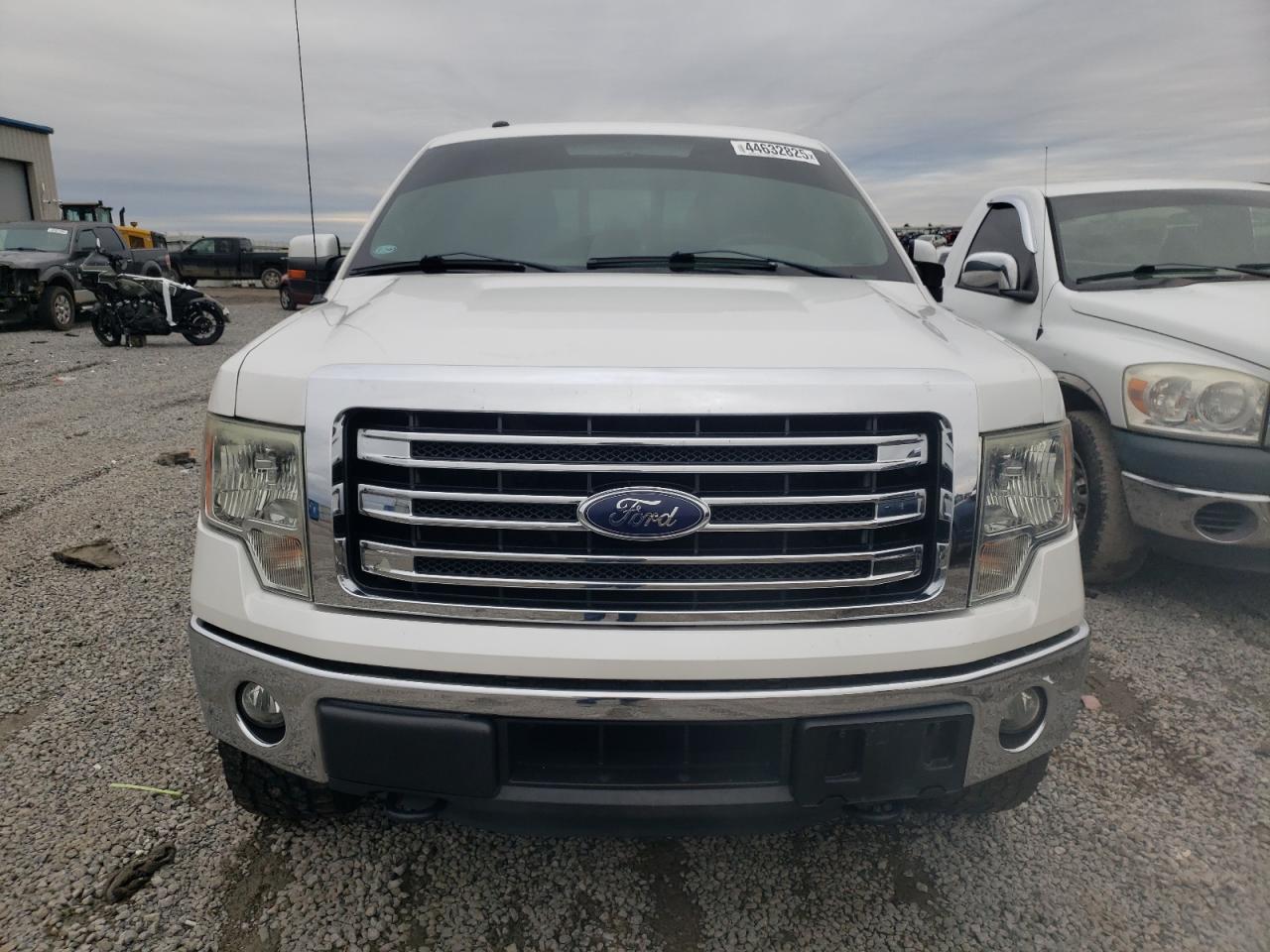 2014 Ford F-150 VIN 1FTFW1ET2EKF17832 Copart auction photo, side / minor dent/scratches damage thumbnail 5