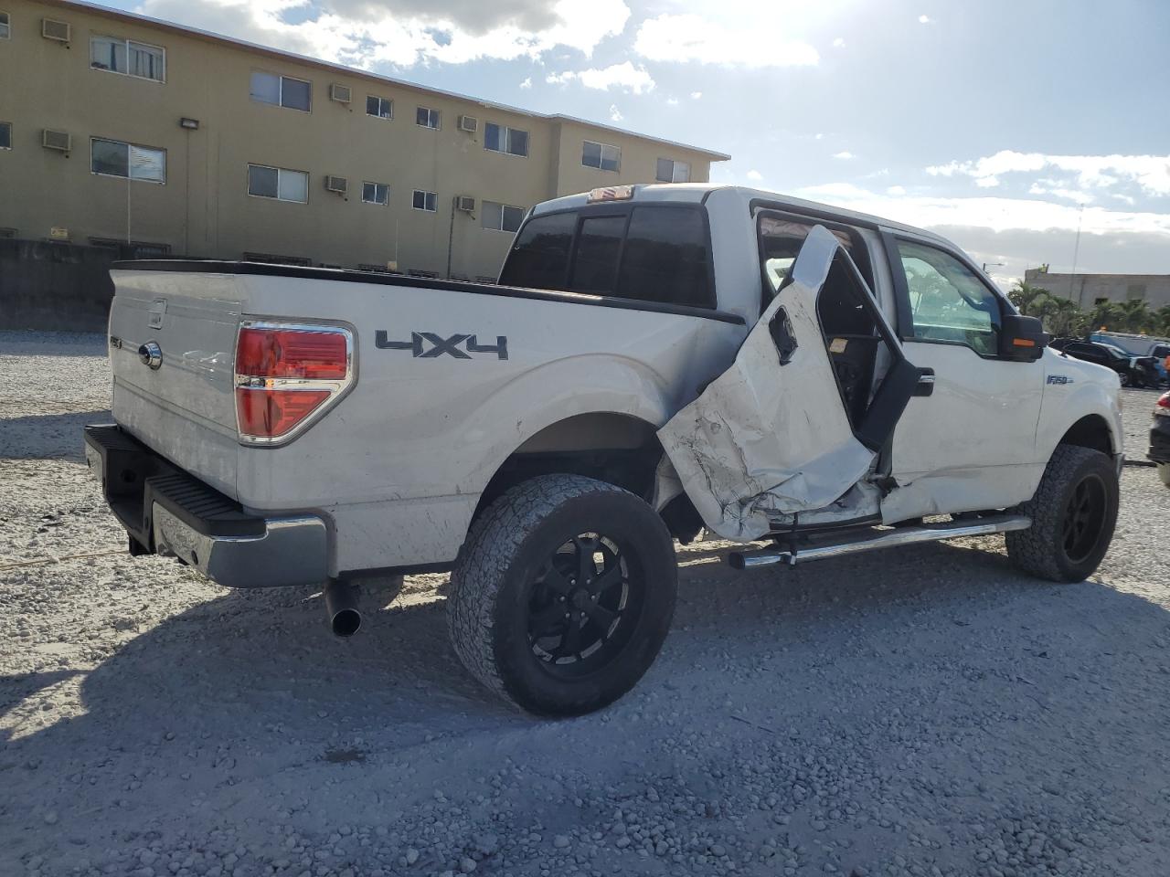 2013 Ford F-150 VIN 1FTFW1EF1DFA06176 Copart auction photo, side / minor dent/scratches damage thumbnail 3