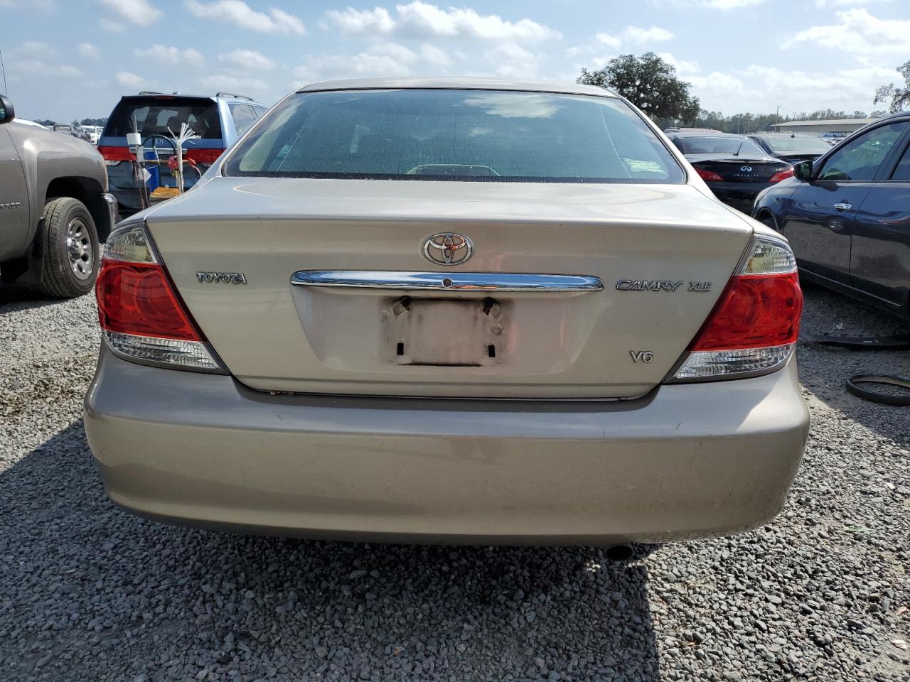 2005 Toyota Camry VIN JTDBF32KX50164208 Copart auction photo, water/flood damage thumbnail 6