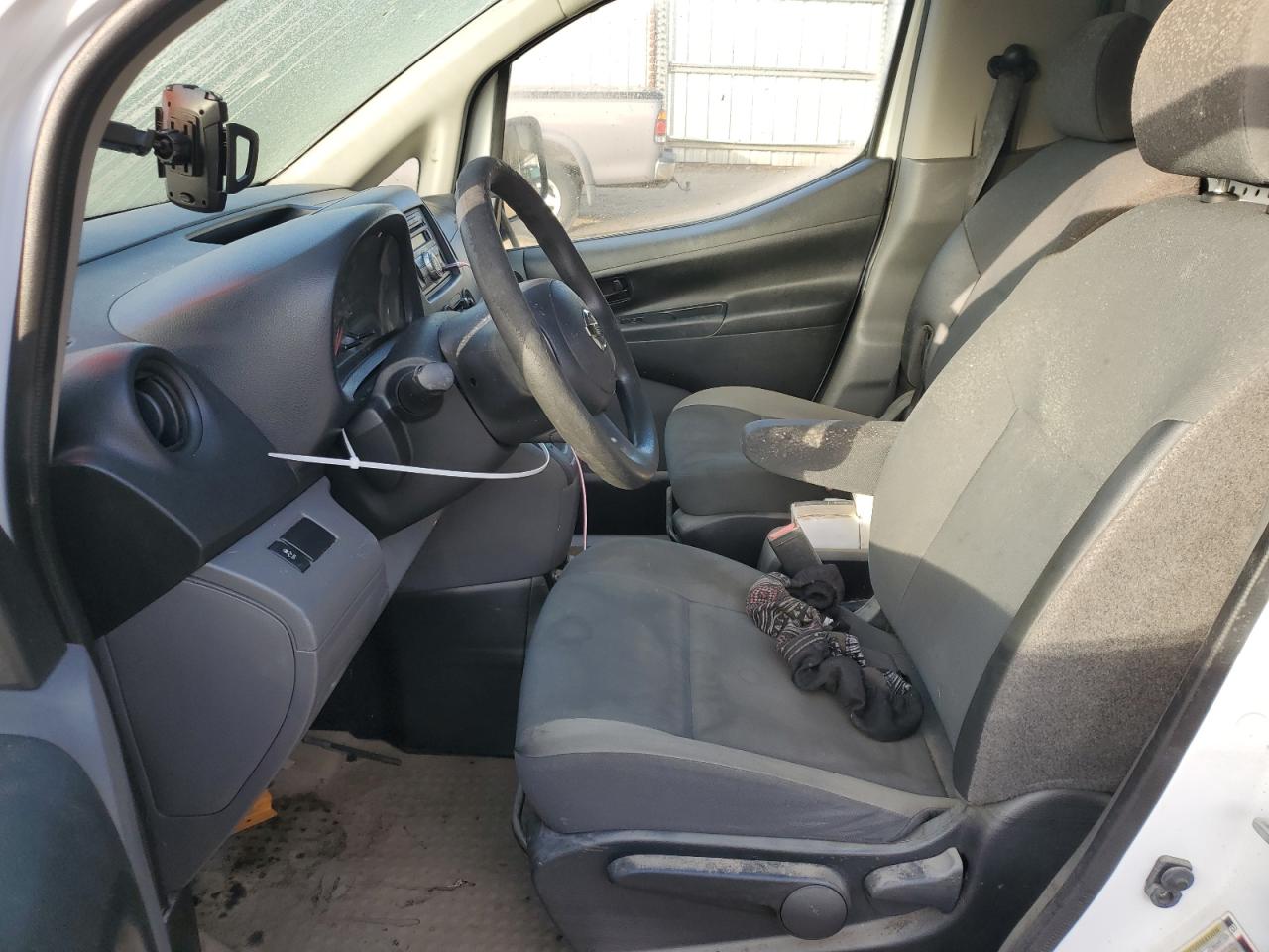 2015 Nissan NV VIN 3N6CM0KNXFK731270 Copart auction photo, water/flood / front end damage thumbnail 7