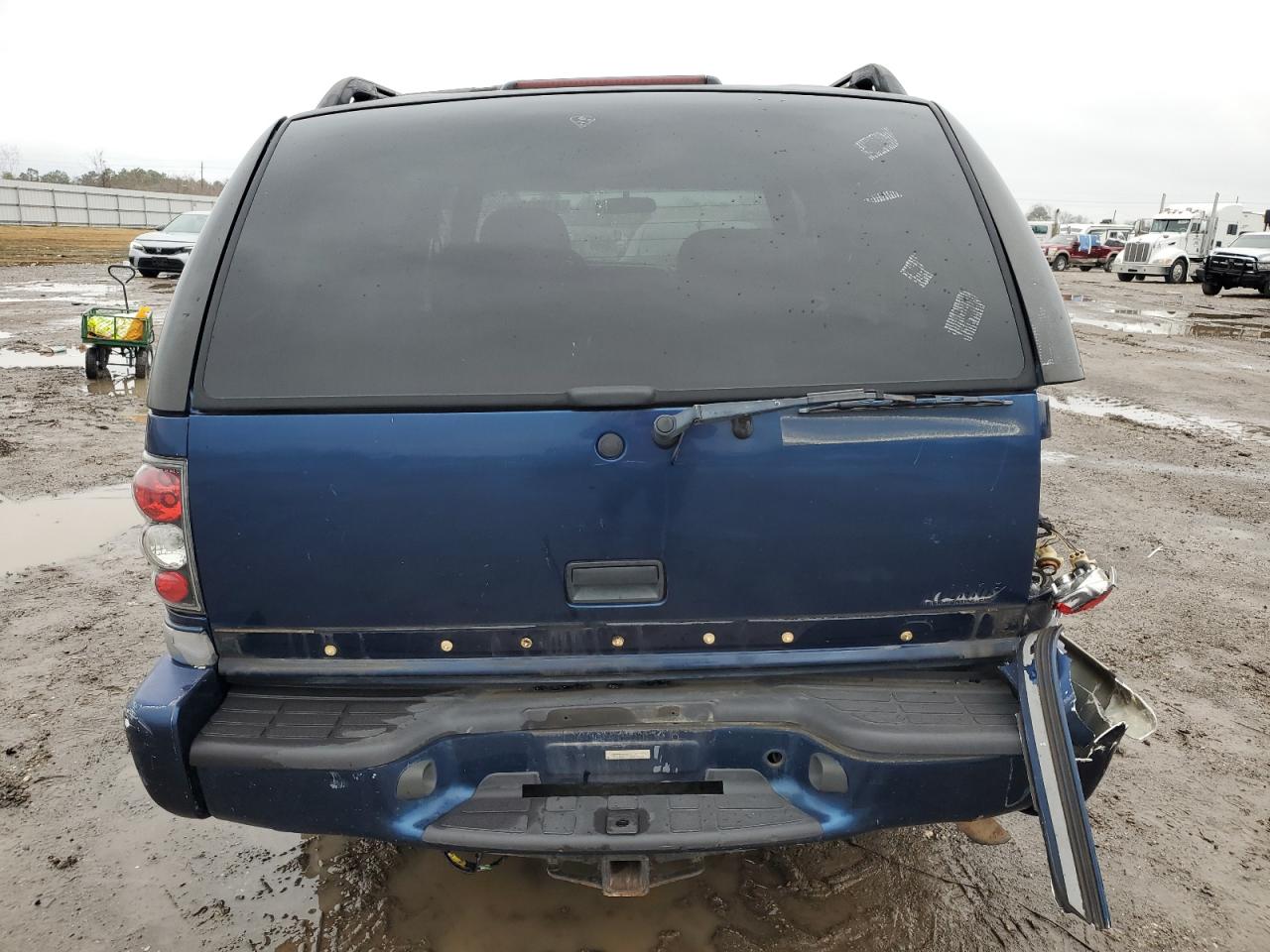 2000 GMC Jimmy VIN 1GKDT13W9Y2236228 Copart auction photo, rear end / side damage thumbnail 6