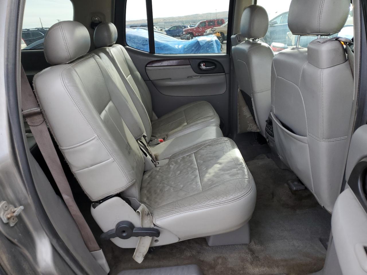 2005 GMC Envoy VIN 1GKET16S956164089 Copart auction photo, burn - engine damage thumbnail 11