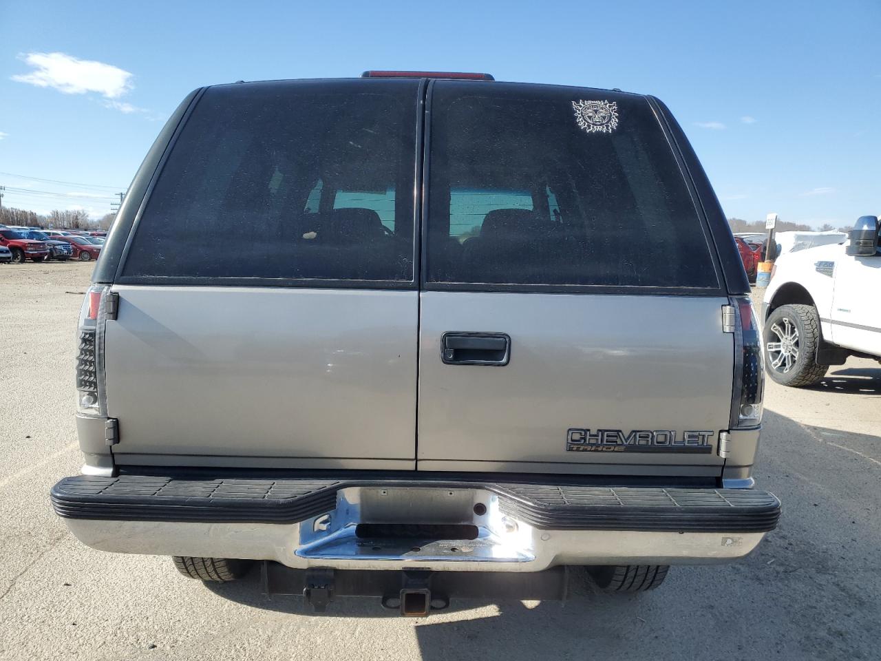 1999 Chevrolet Tahoe VIN 1GNEK13R4XJ458295 Copart auction photo, front end damage thumbnail 6