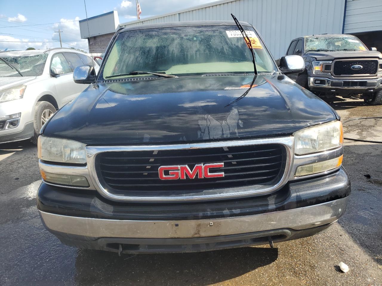 2002 GMC Sierra VIN 2GTEC19T721293077 Copart auction photo, side damage thumbnail 5