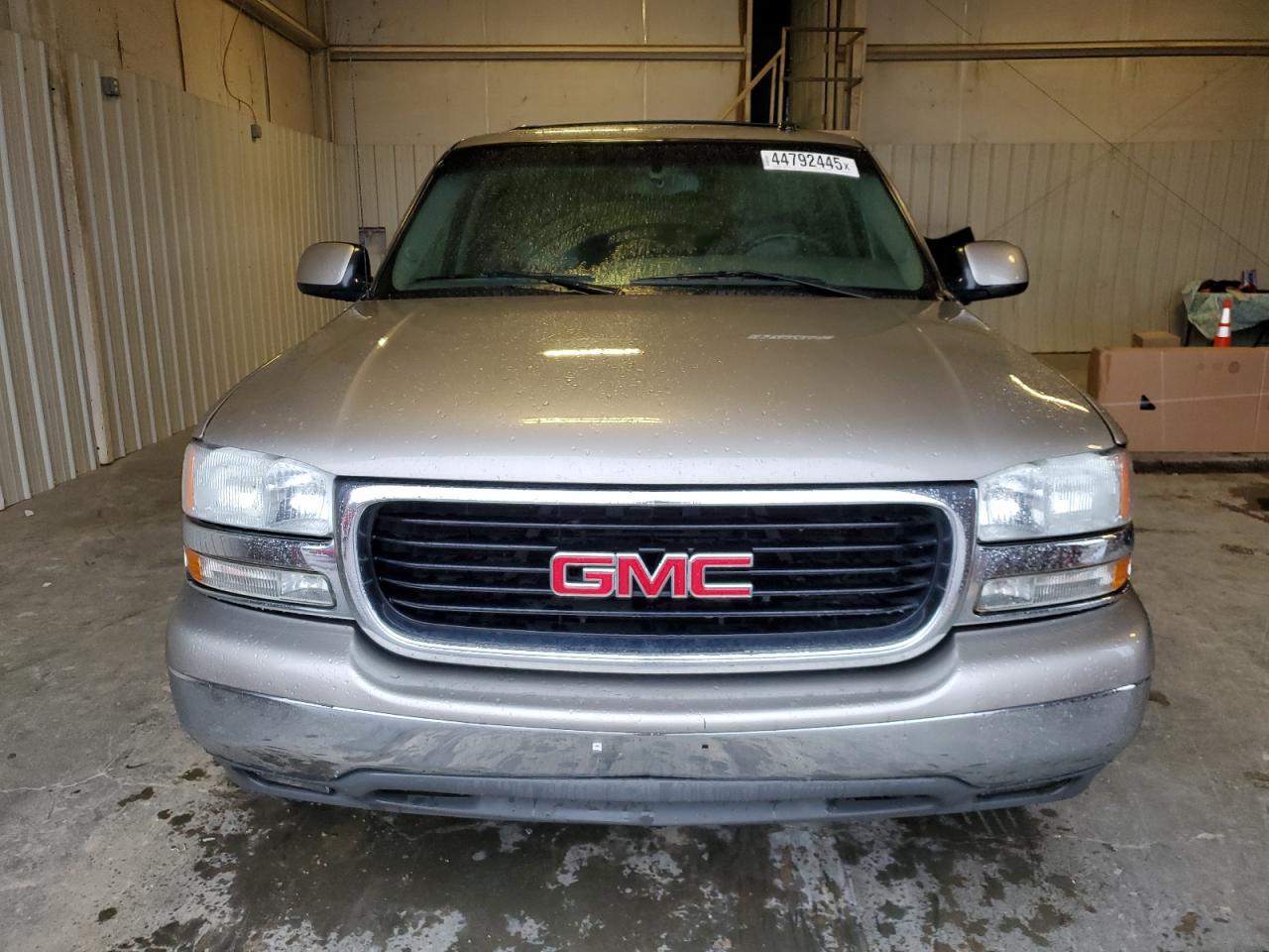 2003 GMC Yukon VIN 1GKEC16Z13J220775 Copart auction photo, minor dent/scratches damage thumbnail 5