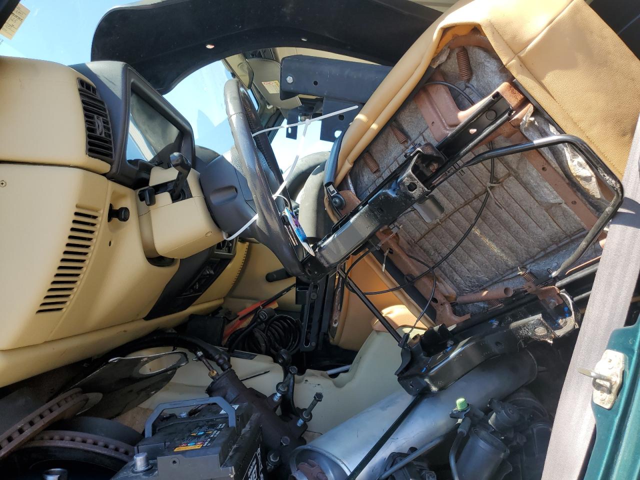 1999 Jeep Wrangler VIN 1J4FY19S5XP438604 Copart auction photo, all over damage thumbnail 7