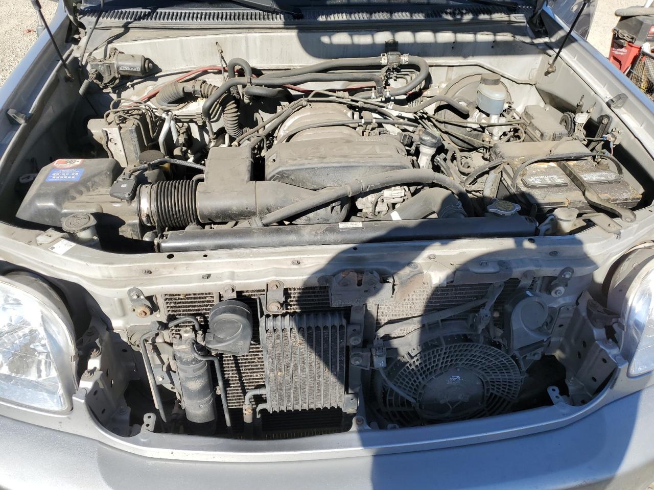 2002 Toyota Sequoia VIN 5TDZT34A22S095826 Copart auction photo, minor dent/scratches damage thumbnail 12