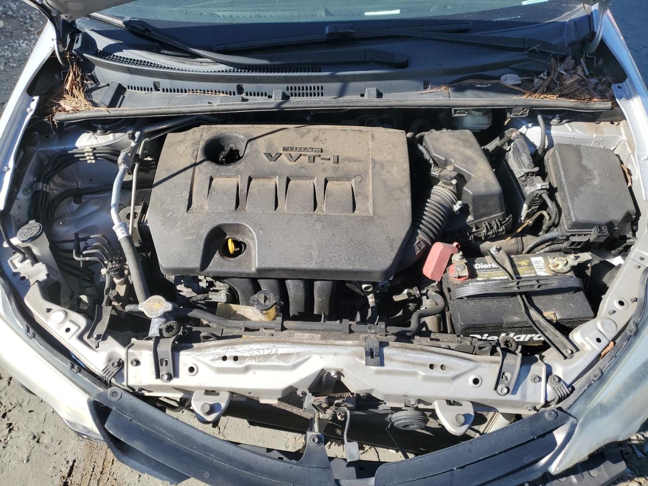 2015 Toyota Corolla VIN 2T1BURHE5FC272477 Copart auction photo, front end / minor dent/scratches damage thumbnail 11