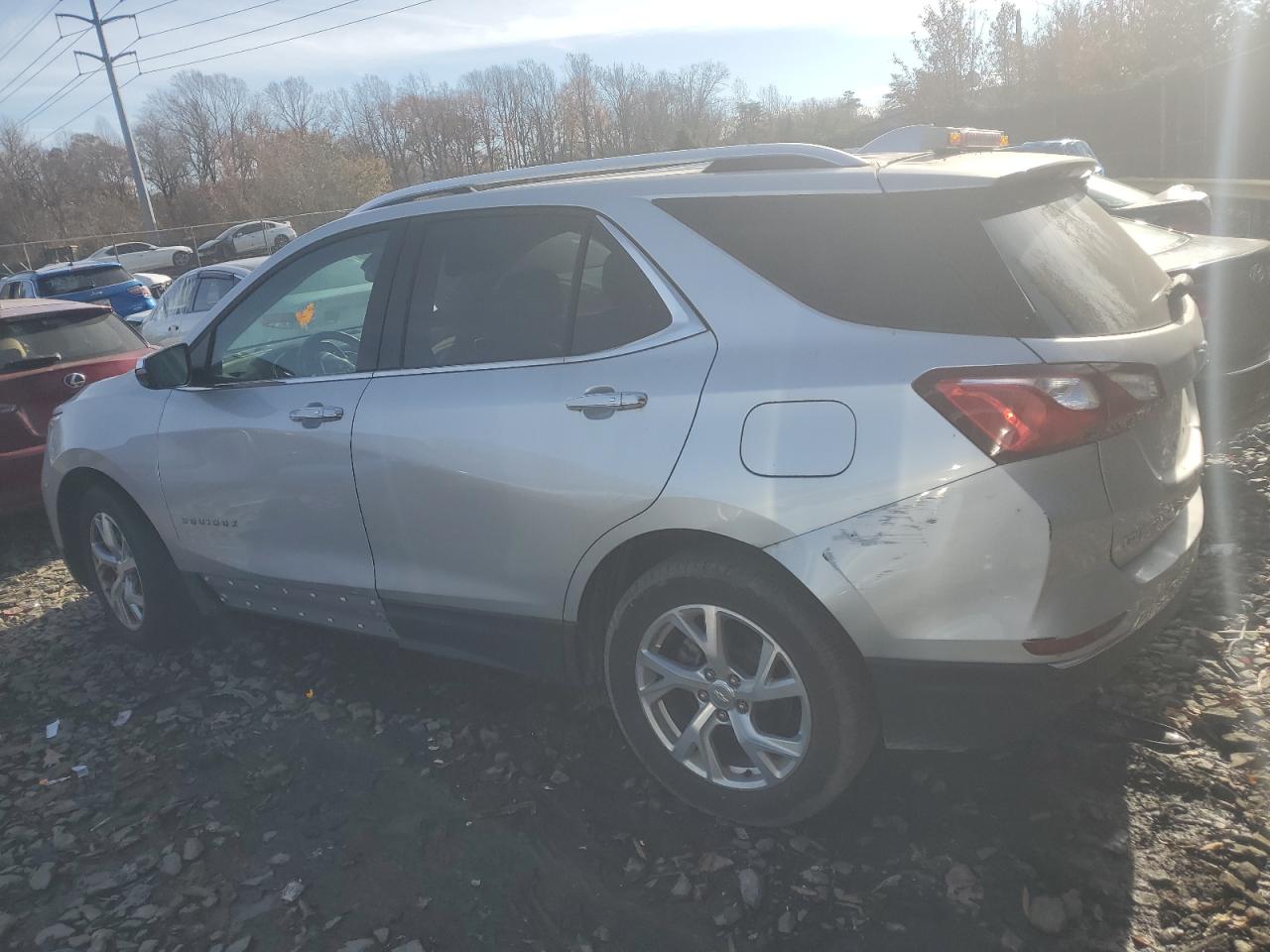 2019 Chevrolet Equinox VIN 3GNAXNEV4KS657064 Copart auction photo, vandalism / minor dent/scratches damage thumbnail 2
