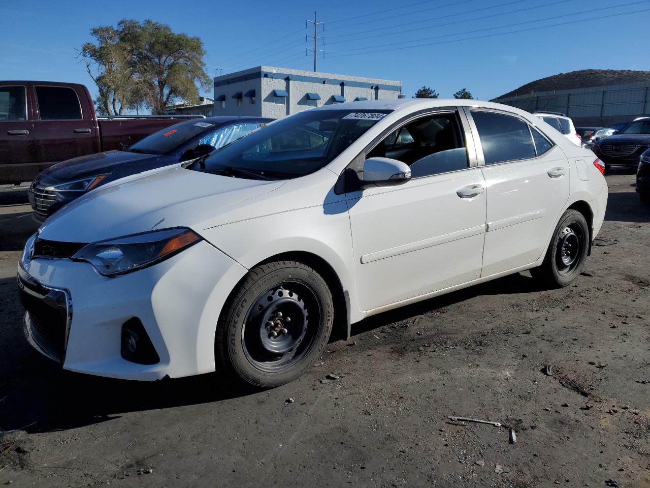 2014 Toyota Corolla VIN 5YFBURHE3EP048042