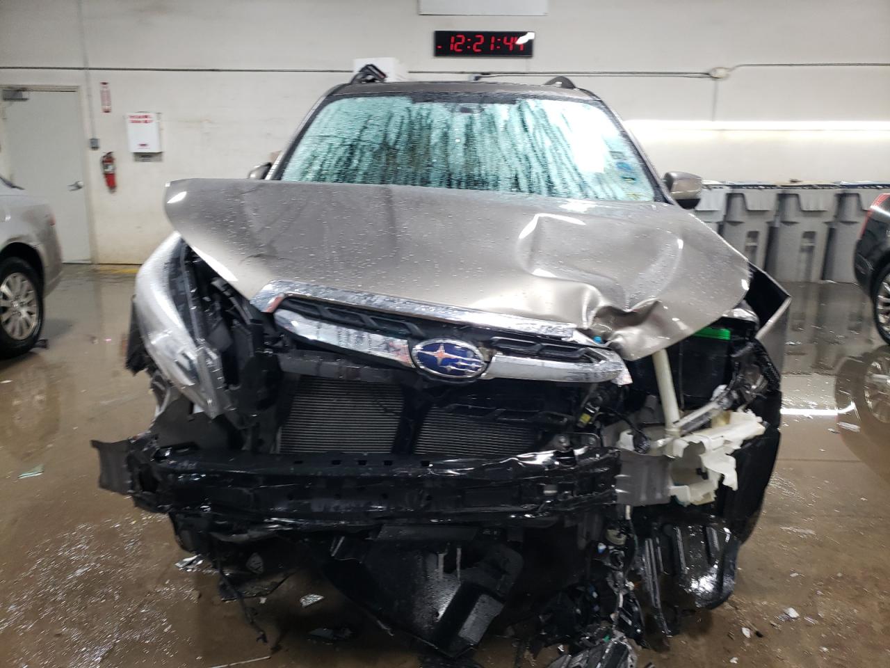 2017 Subaru Forester VIN JF2SJAWC3HH513206 Copart auction photo, front end damage thumbnail 5