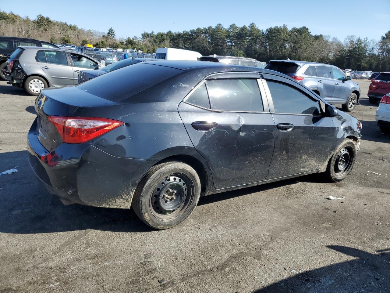 2018 Toyota Corolla VIN 2T1BURHE9JC079483 Copart auction photo, front end / side damage thumbnail 3