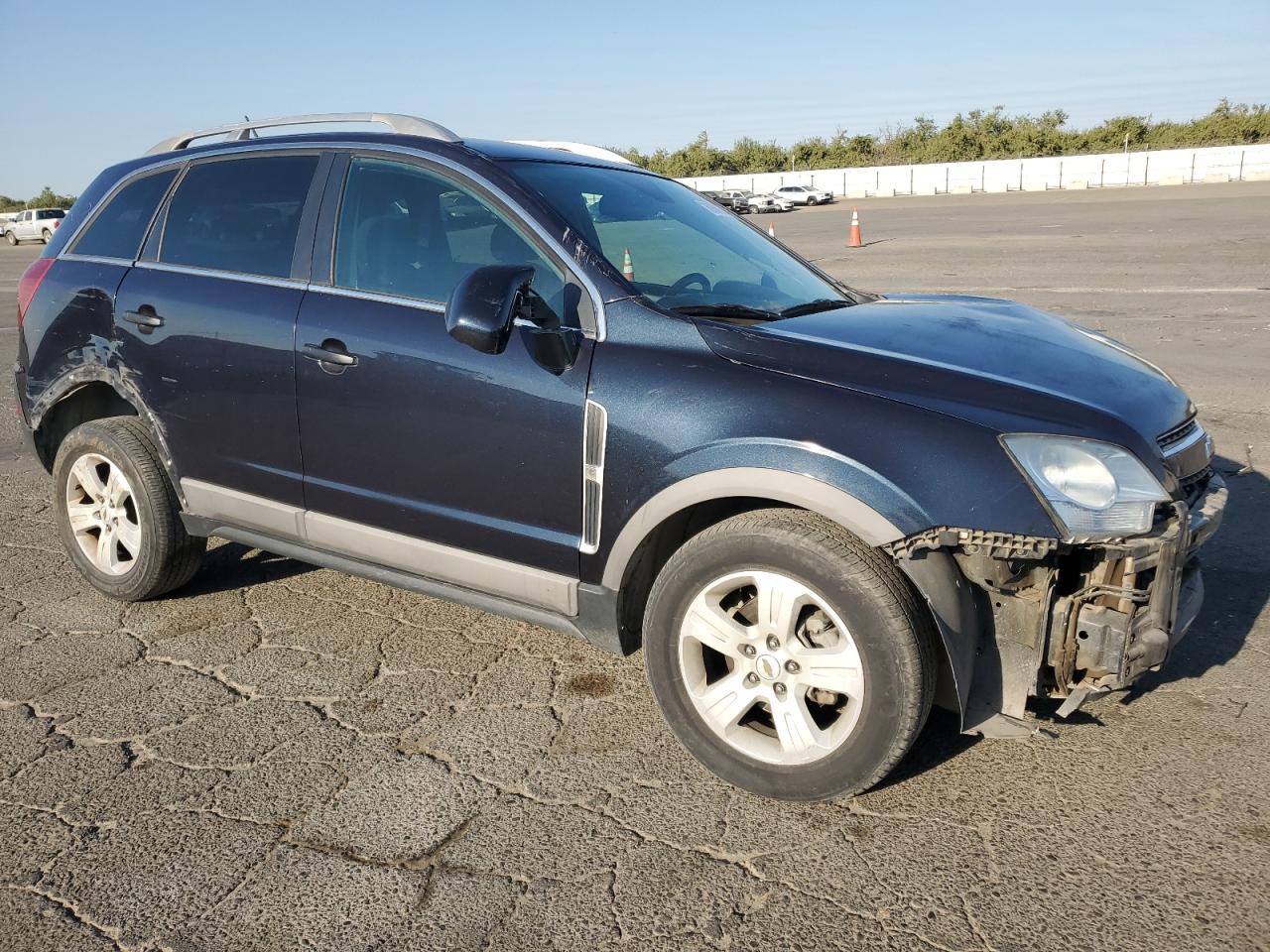 2014 Chevrolet Captiva VIN 3GNAL2EK9ES622217 Copart auction photo, front end / side damage thumbnail 4