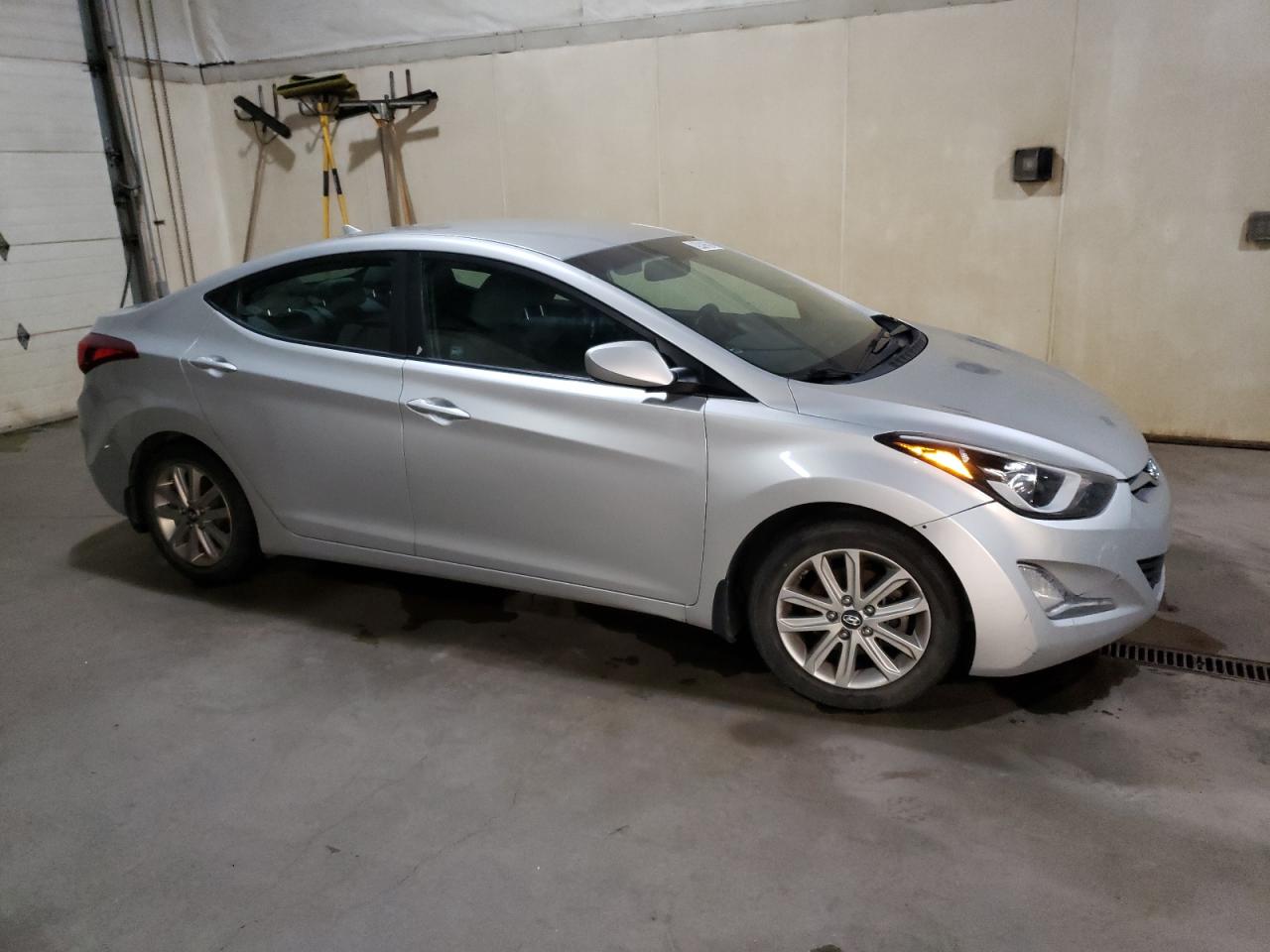 2015 Hyundai Elantra VIN 5NPDH4AE8FH608632 Copart auction photo, minor dent/scratches damage thumbnail 4
