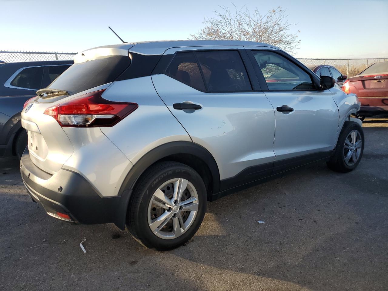 2020 Nissan Kicks VIN 3N1CP5BV8LL532606 Copart auction photo, front end damage thumbnail 3