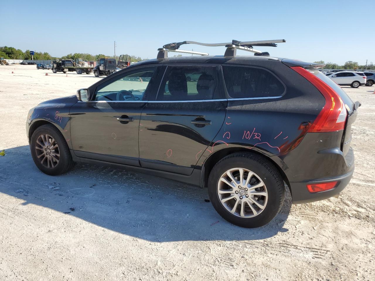 2010 Volvo XC60 VIN YV4992DZ4A2124289 Copart auction photo, rear end damage thumbnail 2