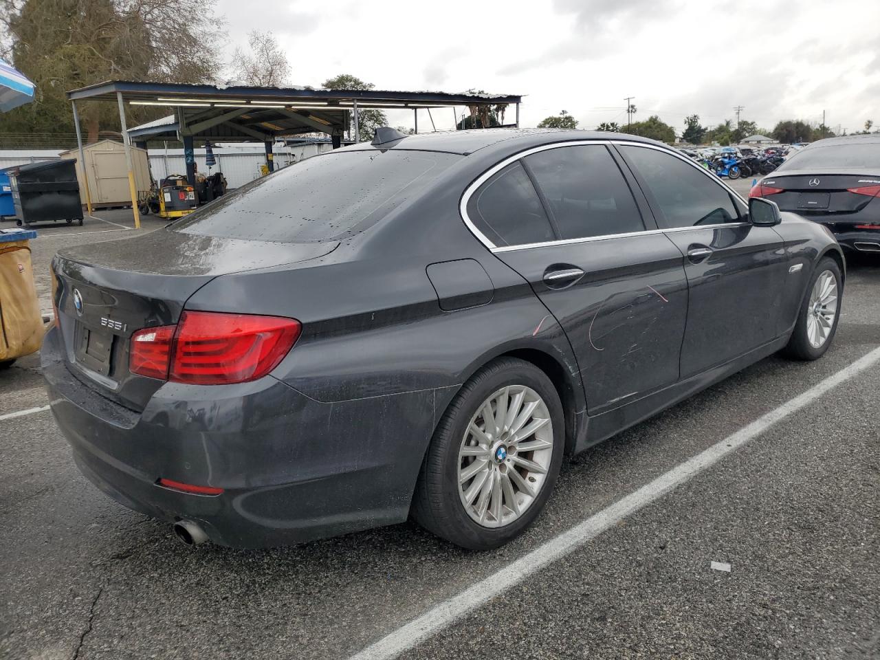 2013 BMW 5er VIN WBAFR7C59DC823429 Copart auction photo, all over damage thumbnail 3