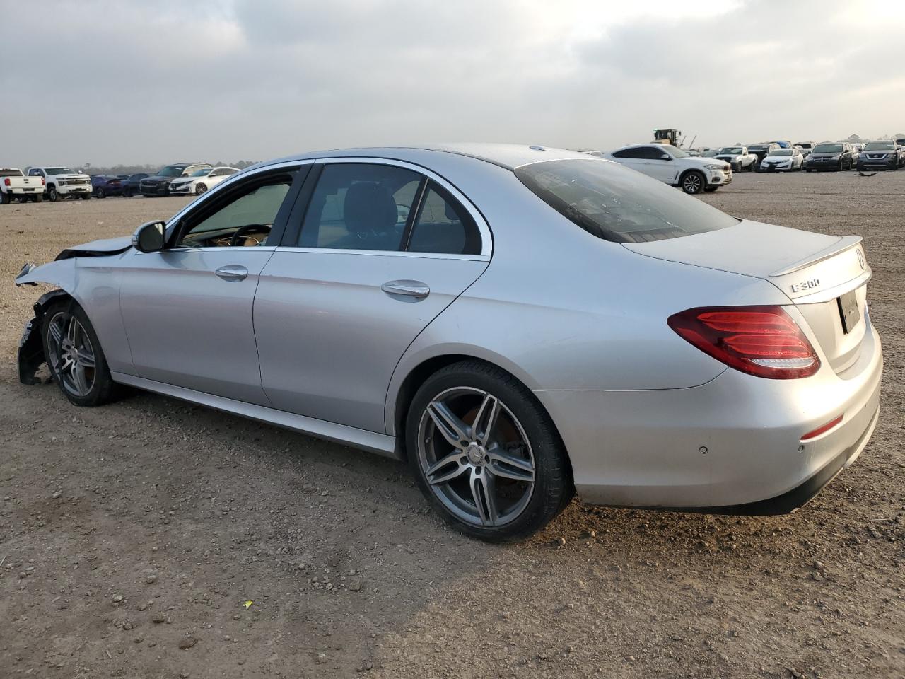 2017 Mercedes-Benz E-klasse VIN WDDZF4KBXHA222844 Copart auction photo, front end / minor dent/scratches damage thumbnail 2