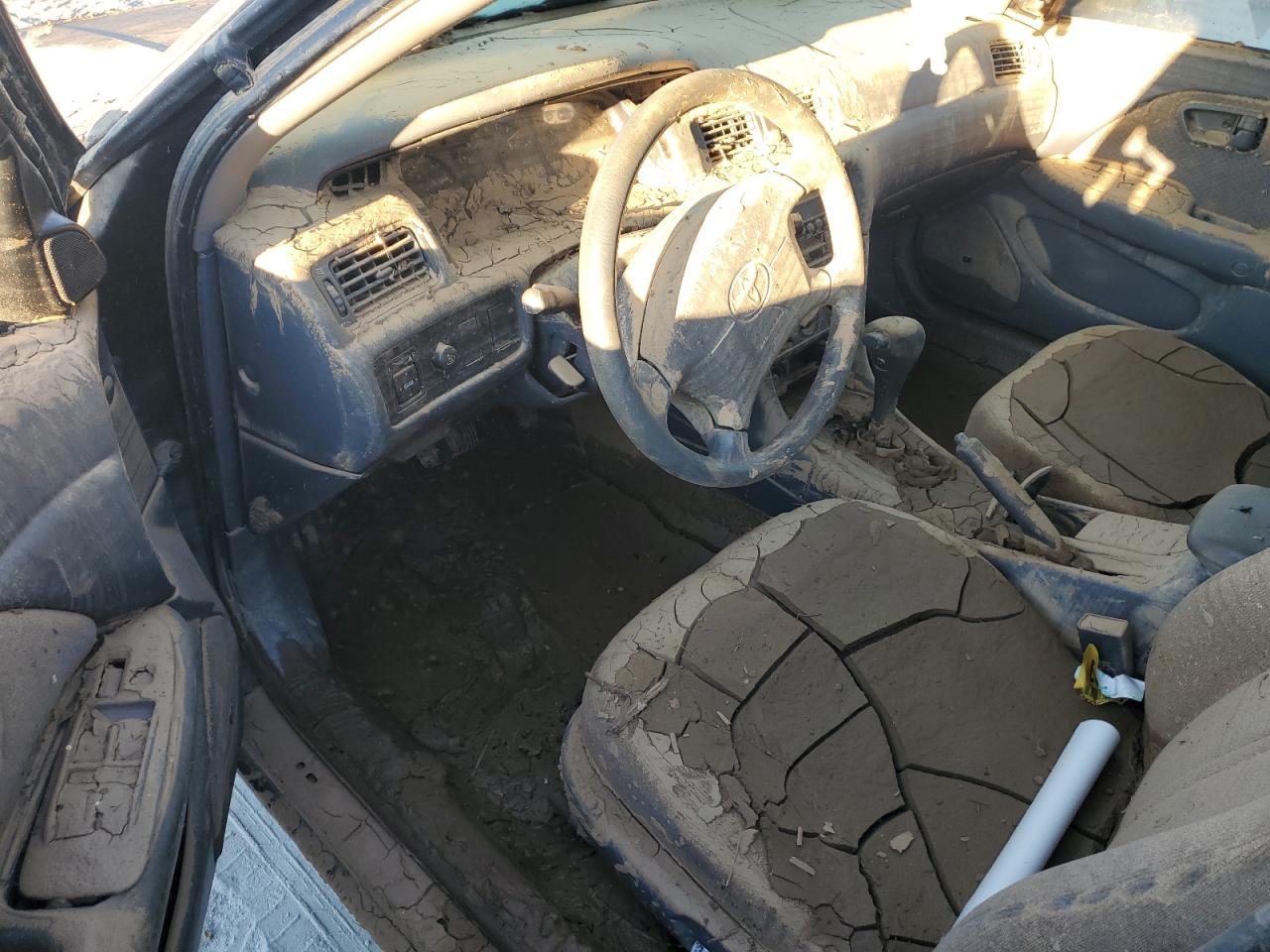 2001 Toyota Camry VIN 4T1BF28K51U958470 Copart auction photo, water/flood damage thumbnail 8