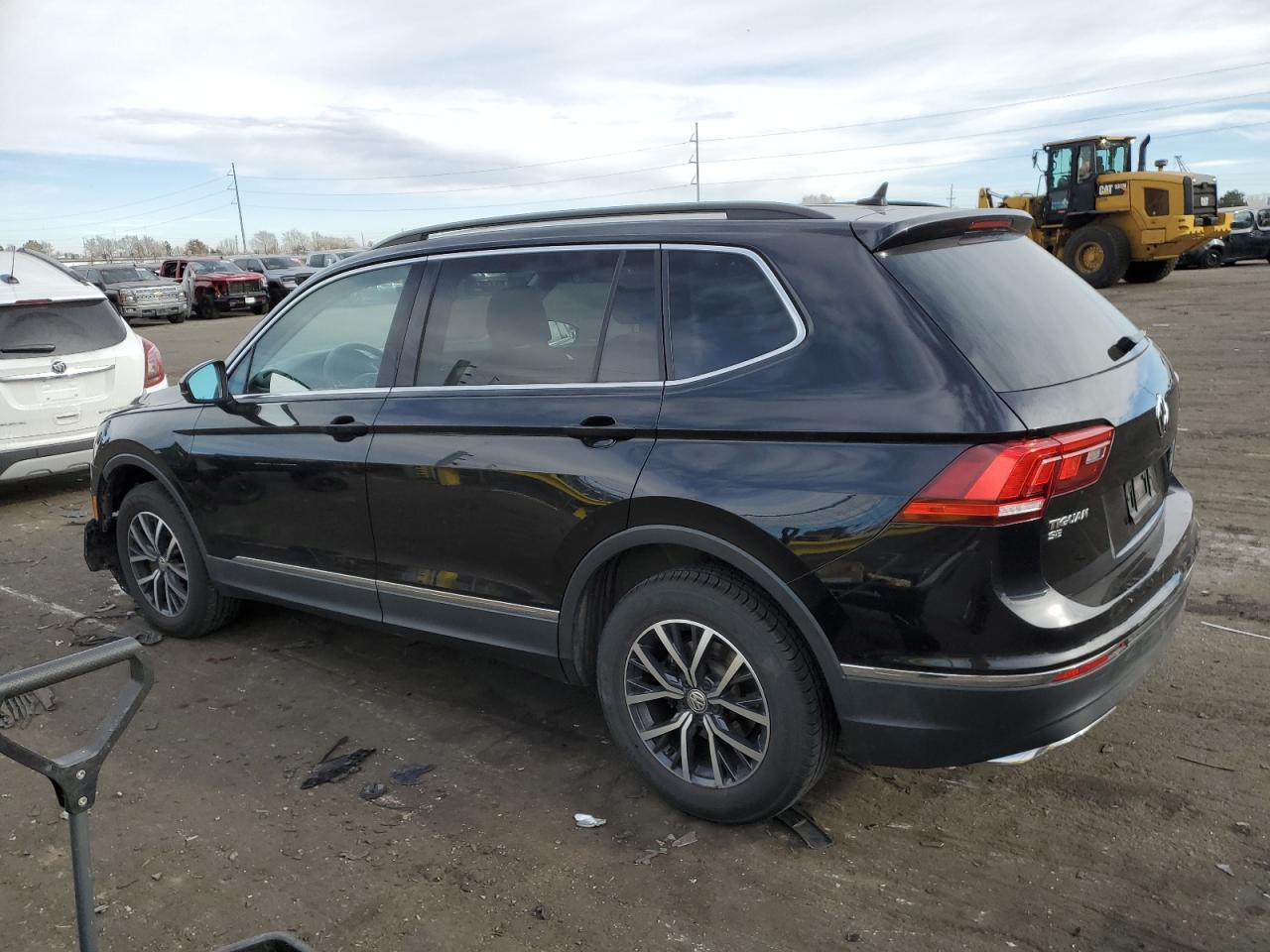 2020 Volkswagen Tiguan VIN 3VV2B7AX2LM164781 Copart auction photo, front end / hail damage thumbnail 2