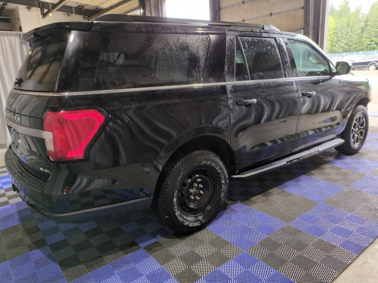 2022 Ford Expedition VIN 1FMJK1JT6NEA53370 Copart auction photo, front end damage thumbnail 3