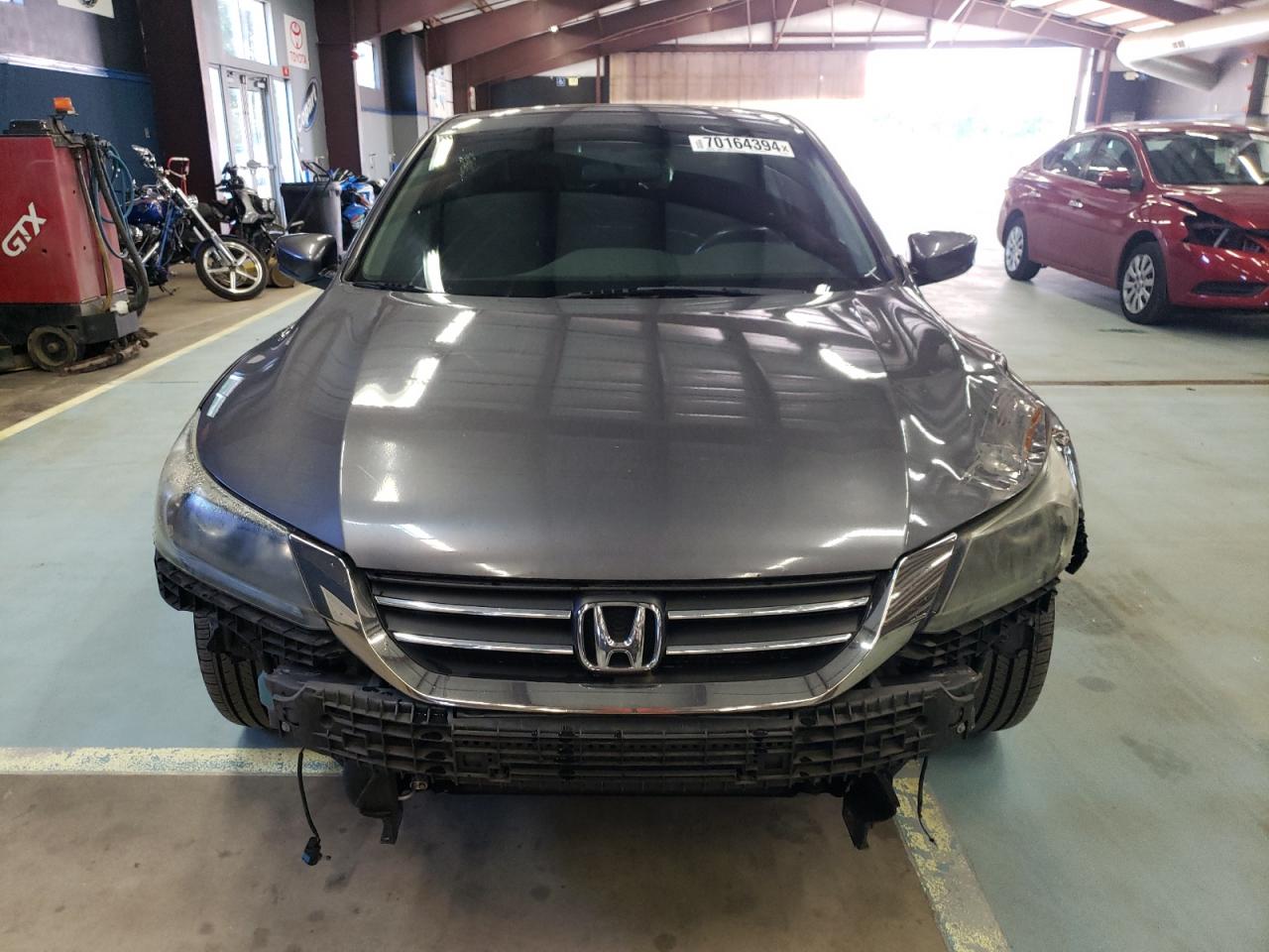 2013 Honda Accord VIN 1HGCR2F59DA092485 Copart auction photo, front end / minor dent/scratches damage thumbnail 5