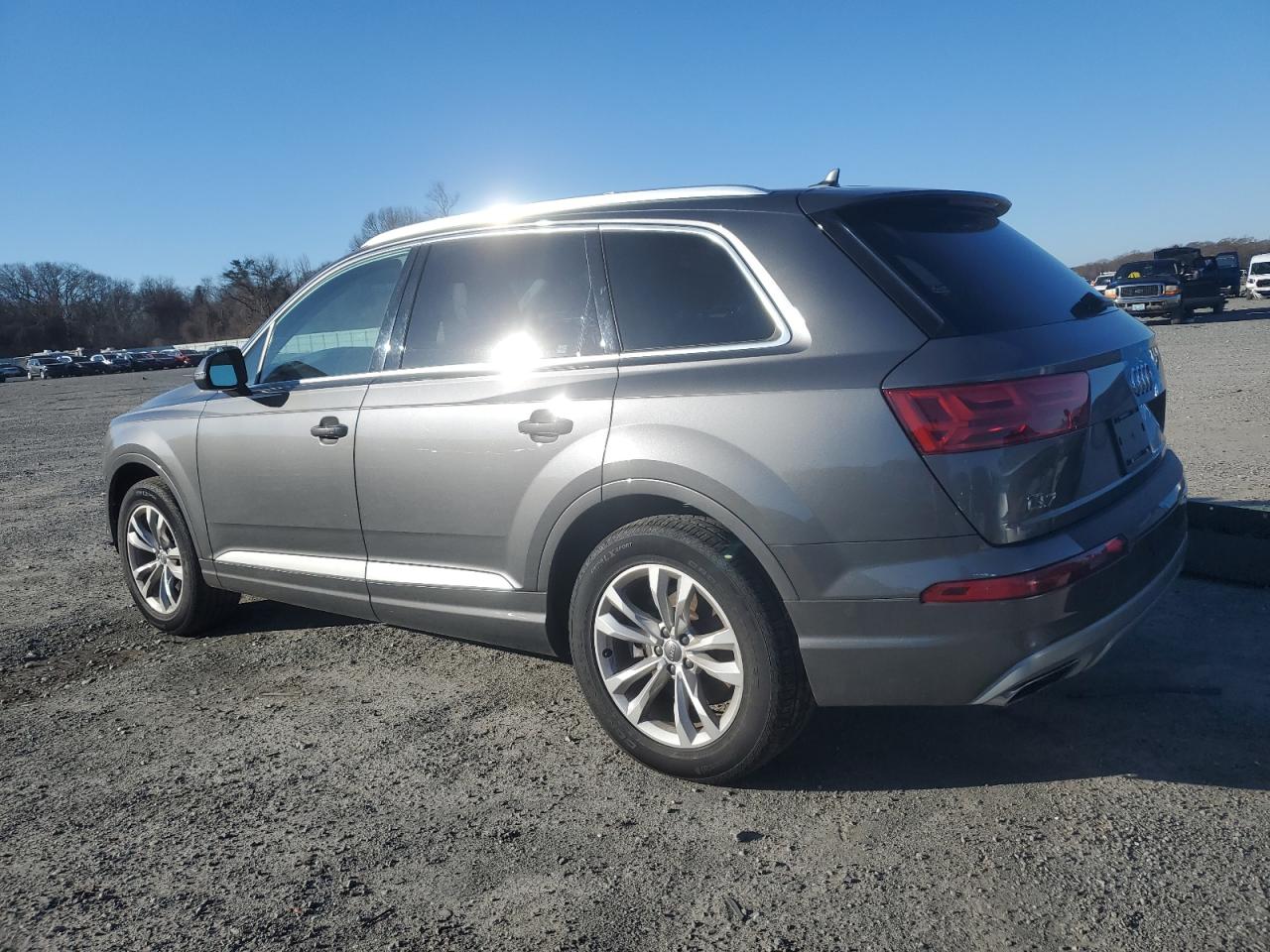 2019 Audi Q7 VIN WA1LAAF7XKD035705 Copart auction photo, front end damage thumbnail 2