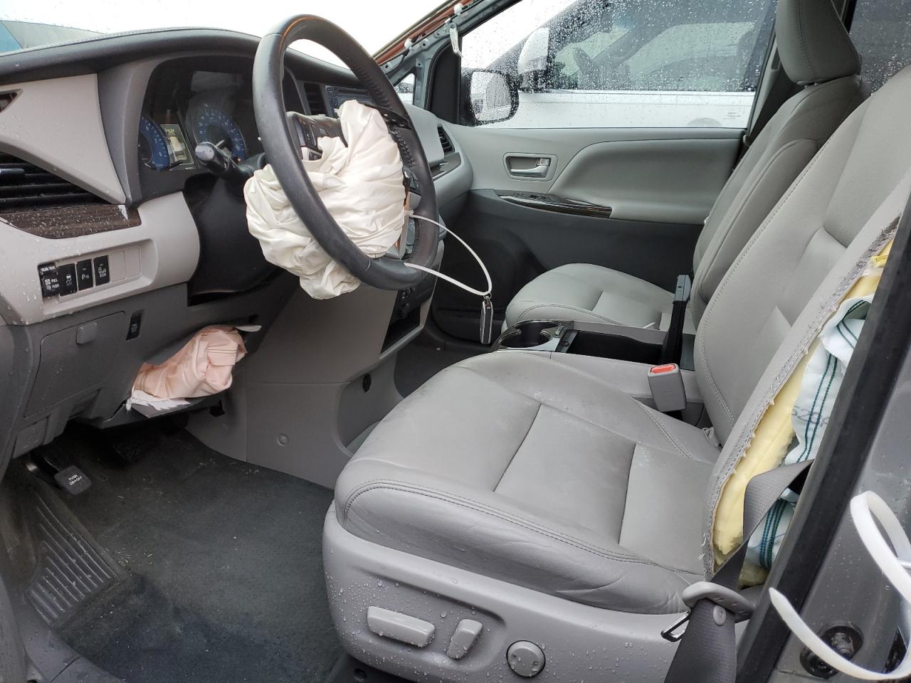 2017 Toyota Sienna VIN 5TDYZ3DC1HS841784 Copart auction photo, side / front end damage thumbnail 7