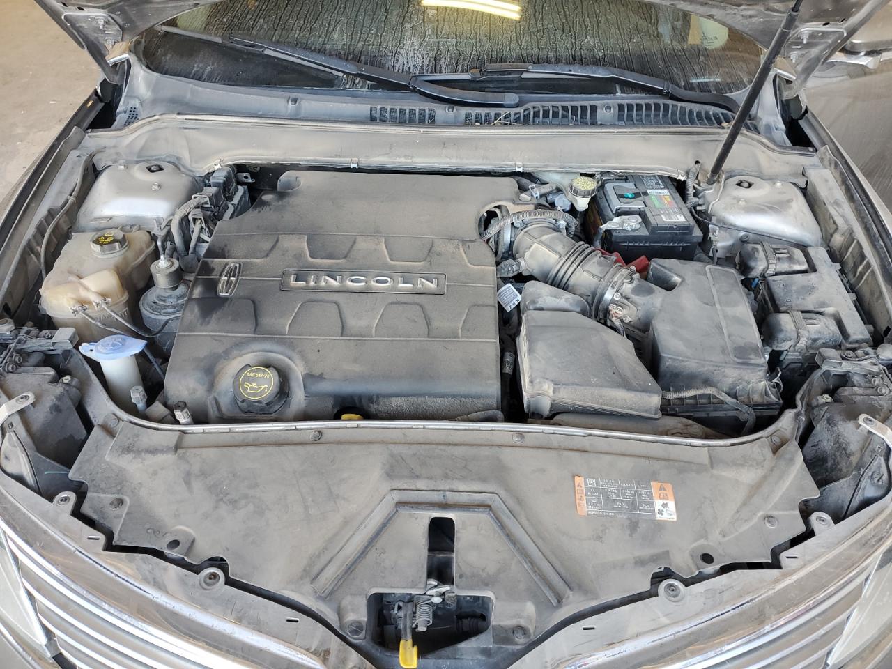2016 Lincoln MKZ VIN 3LN6L2GK0GR632197 Copart auction photo, rear end / minor dent/scratches damage thumbnail 11