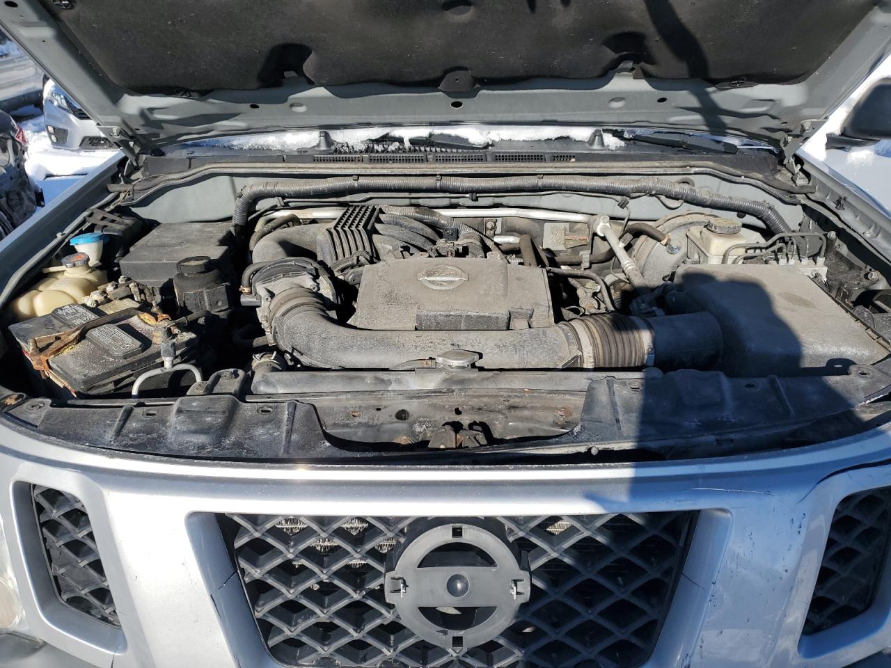2015 Nissan XTerra VIN 5N1AN0NW3FN660155 Copart auction photo, rear end / minor dent/scratches damage thumbnail 12