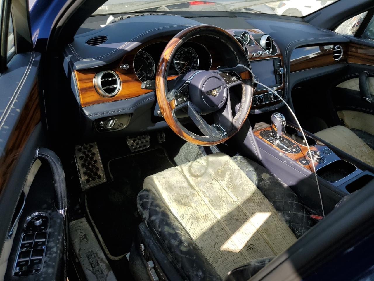 2020 Bentley Bentayga VIN SJAAM2ZV5LC027993 Copart auction photo, water/flood damage thumbnail 8