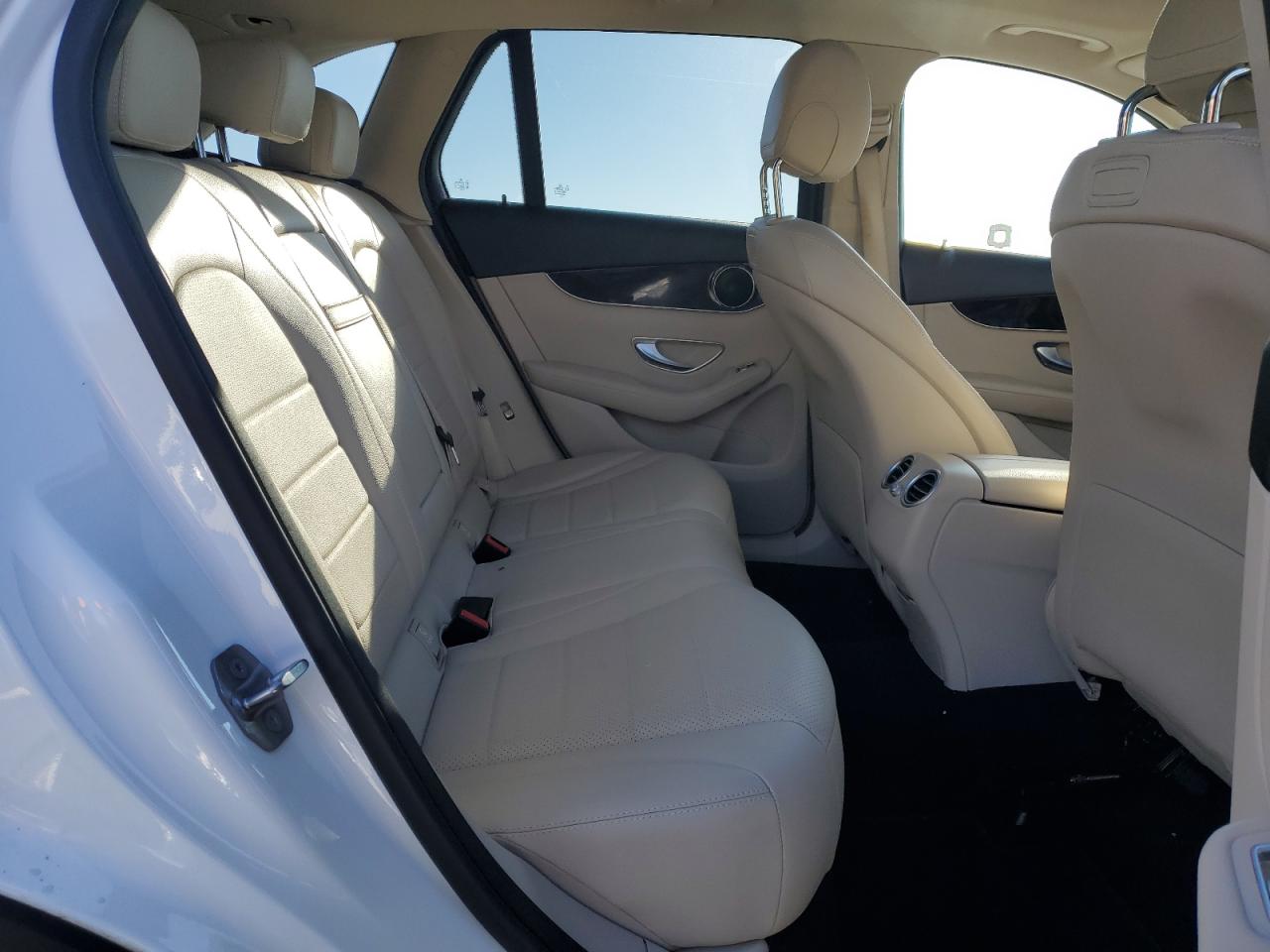 2018 Mercedes-Benz GLC VIN WDC0G4JB4JV015585 Copart auction photo, front end / minor dent/scratches damage thumbnail 11