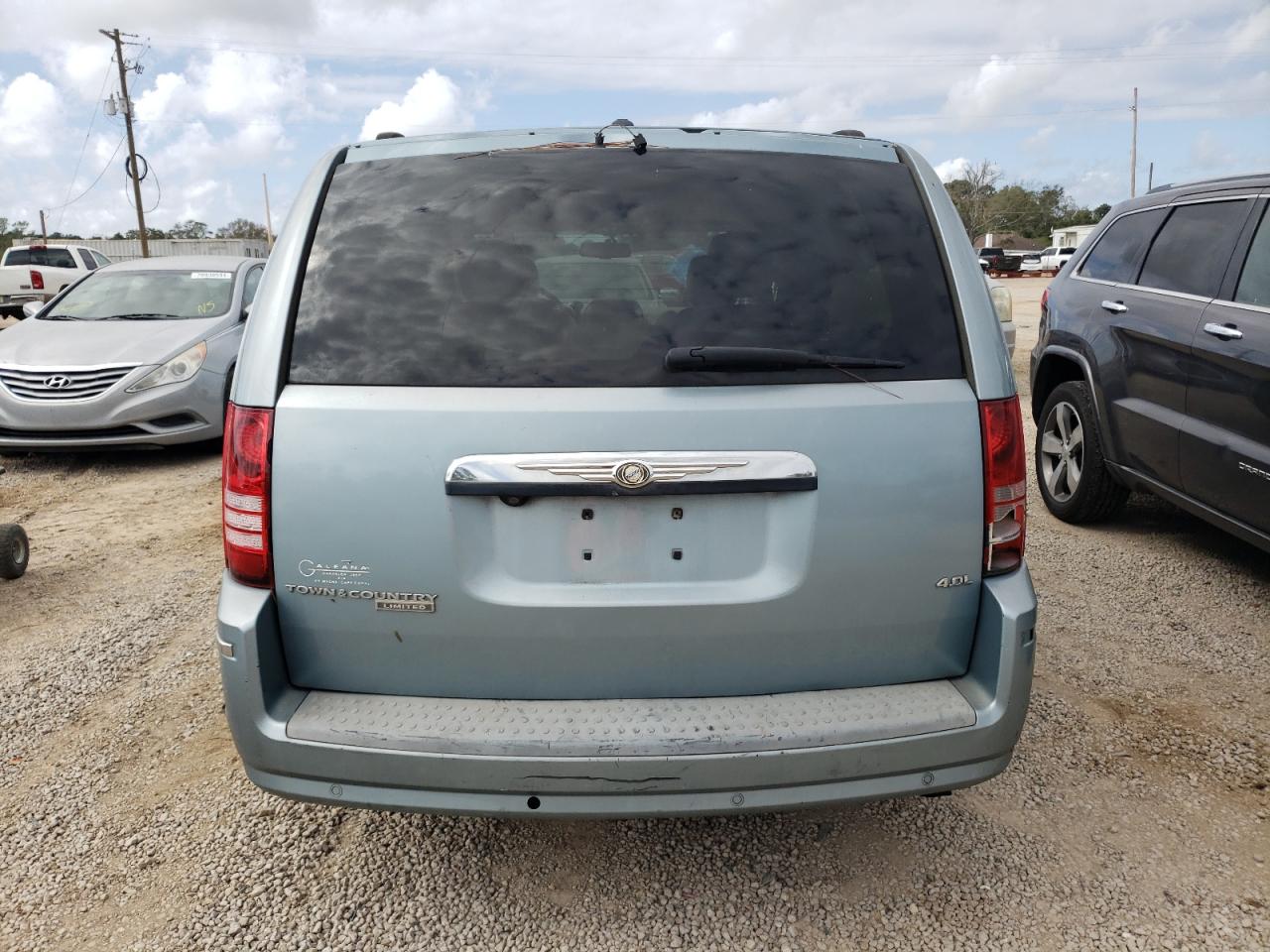 2008 Chrysler Town & Country VIN 2A8HR64X08R132270 Copart auction photo, minor dent/scratches damage thumbnail 6