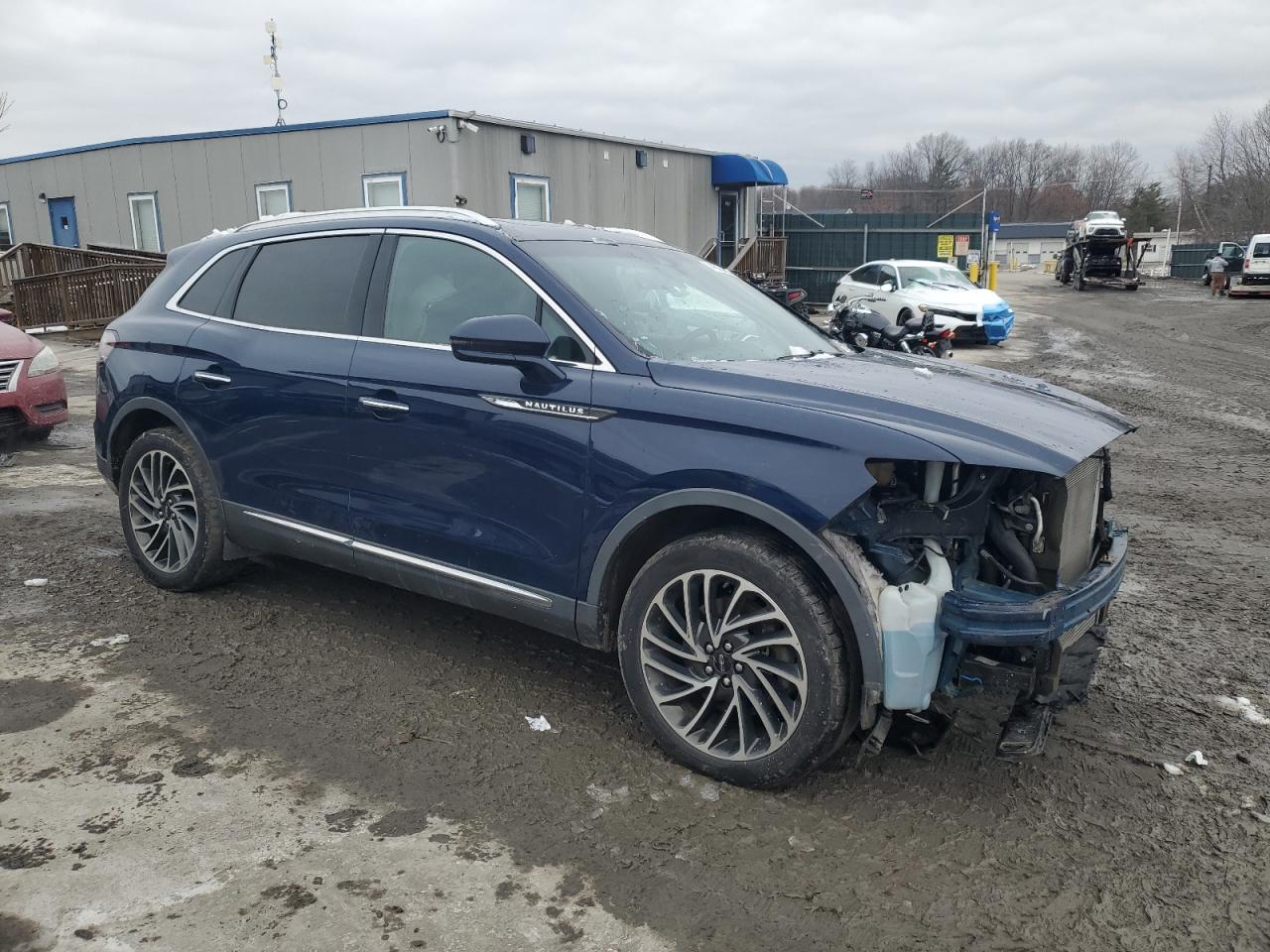 2019 Lincoln Nautilus VIN 2LMPJ8LP7KBL40430 Copart auction photo, front end / side damage thumbnail 4