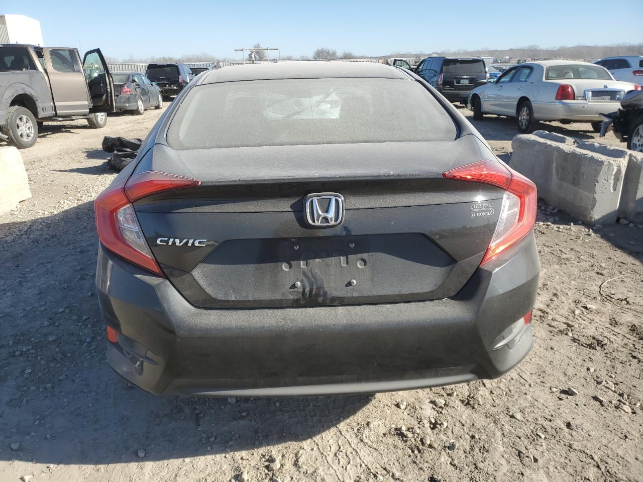 2016 Honda Civic VIN 19XFC2F71GE068276 Copart auction photo, minor dent/scratches damage thumbnail 6
