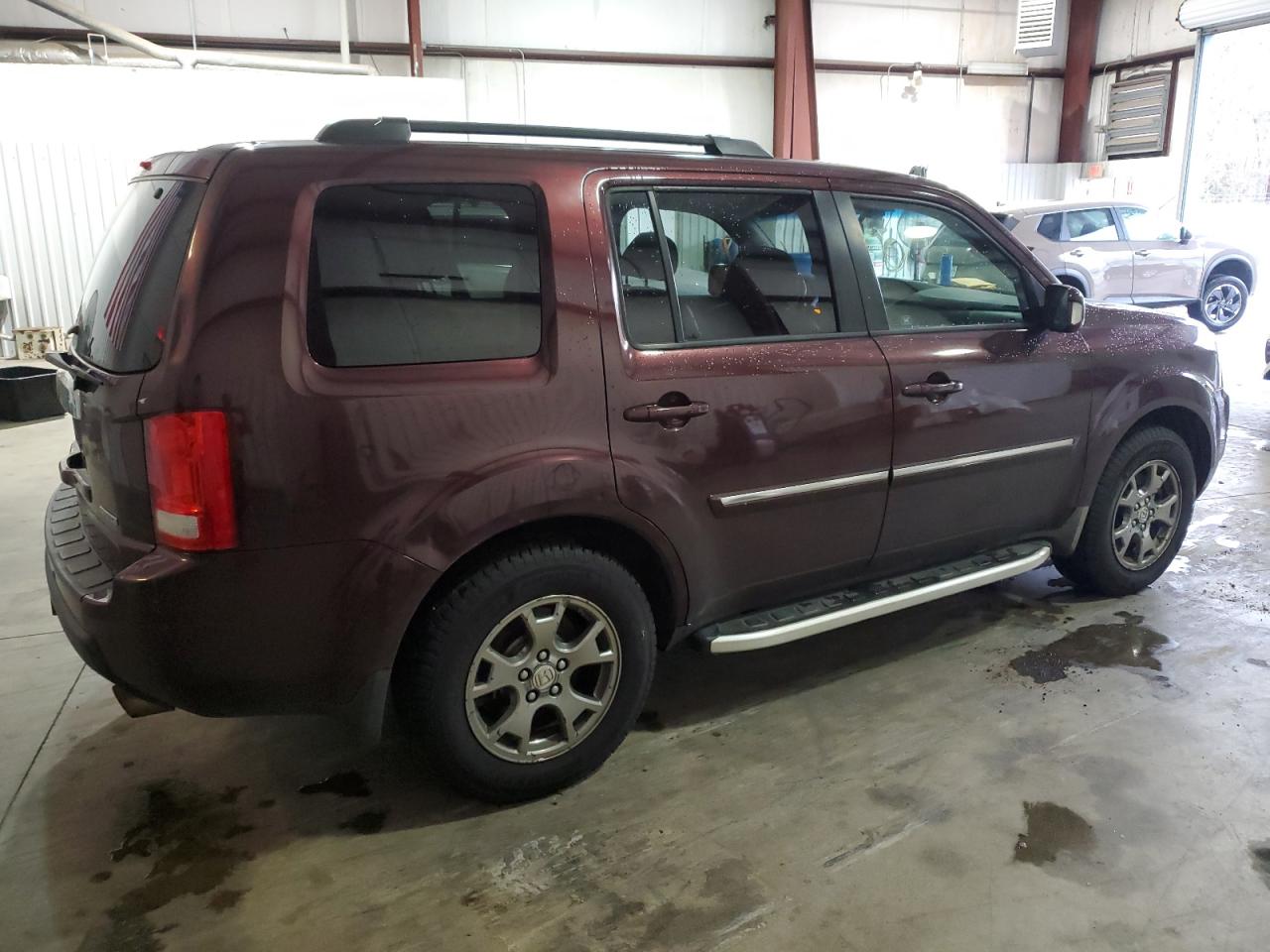 2010 Honda Pilot VIN 5FNYF3H90AB002582 Copart auction photo, mechanical / minor dent/scratches damage thumbnail 3