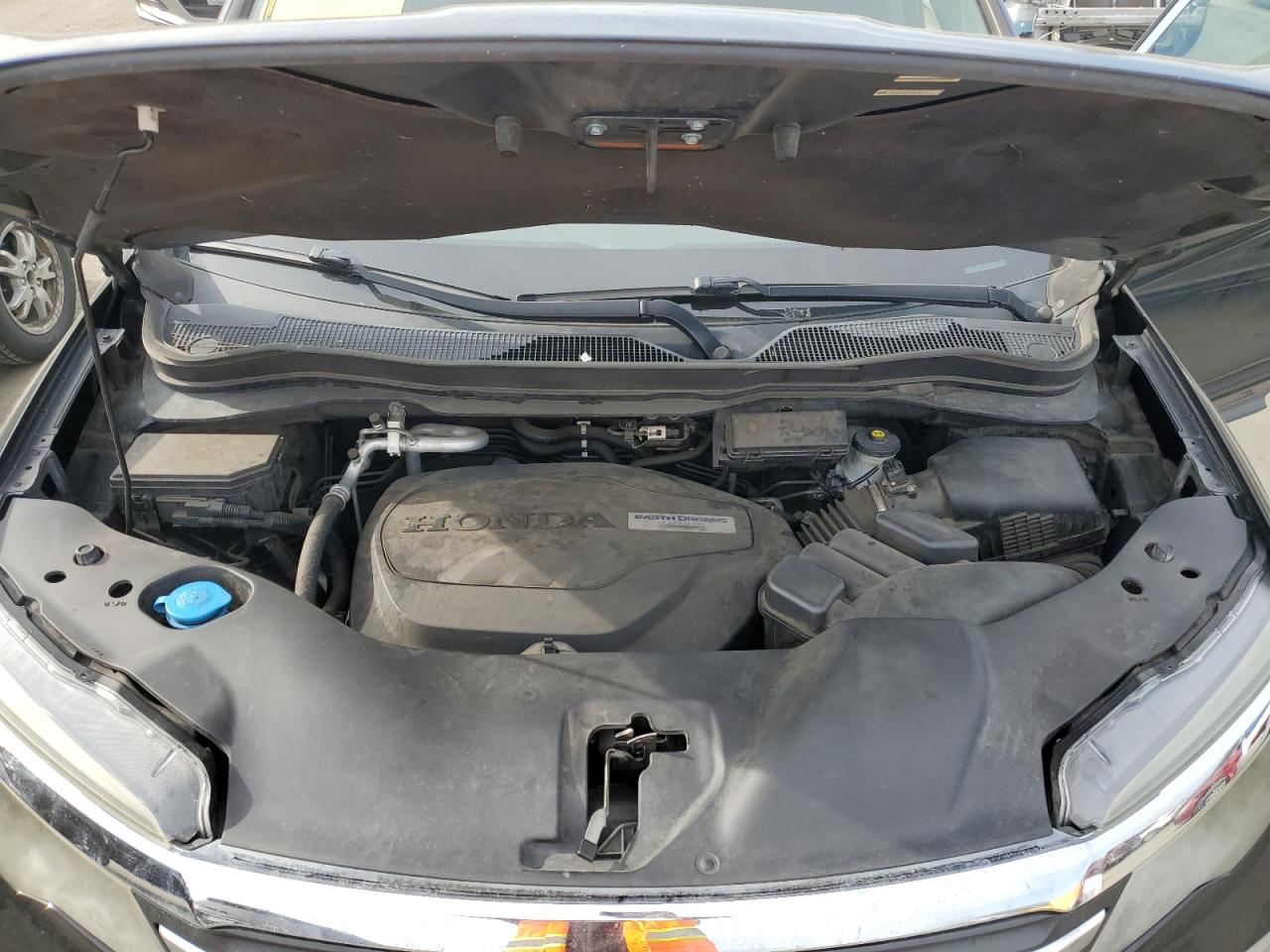 2016 Honda Pilot VIN 5FNYF6H82GB005369 Copart auction photo, all over / vandalism damage thumbnail 11