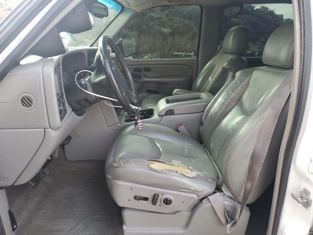 2006 Chevrolet Silverado VIN 1GCHK23D56F194053 Copart auction photo, front end damage thumbnail 7