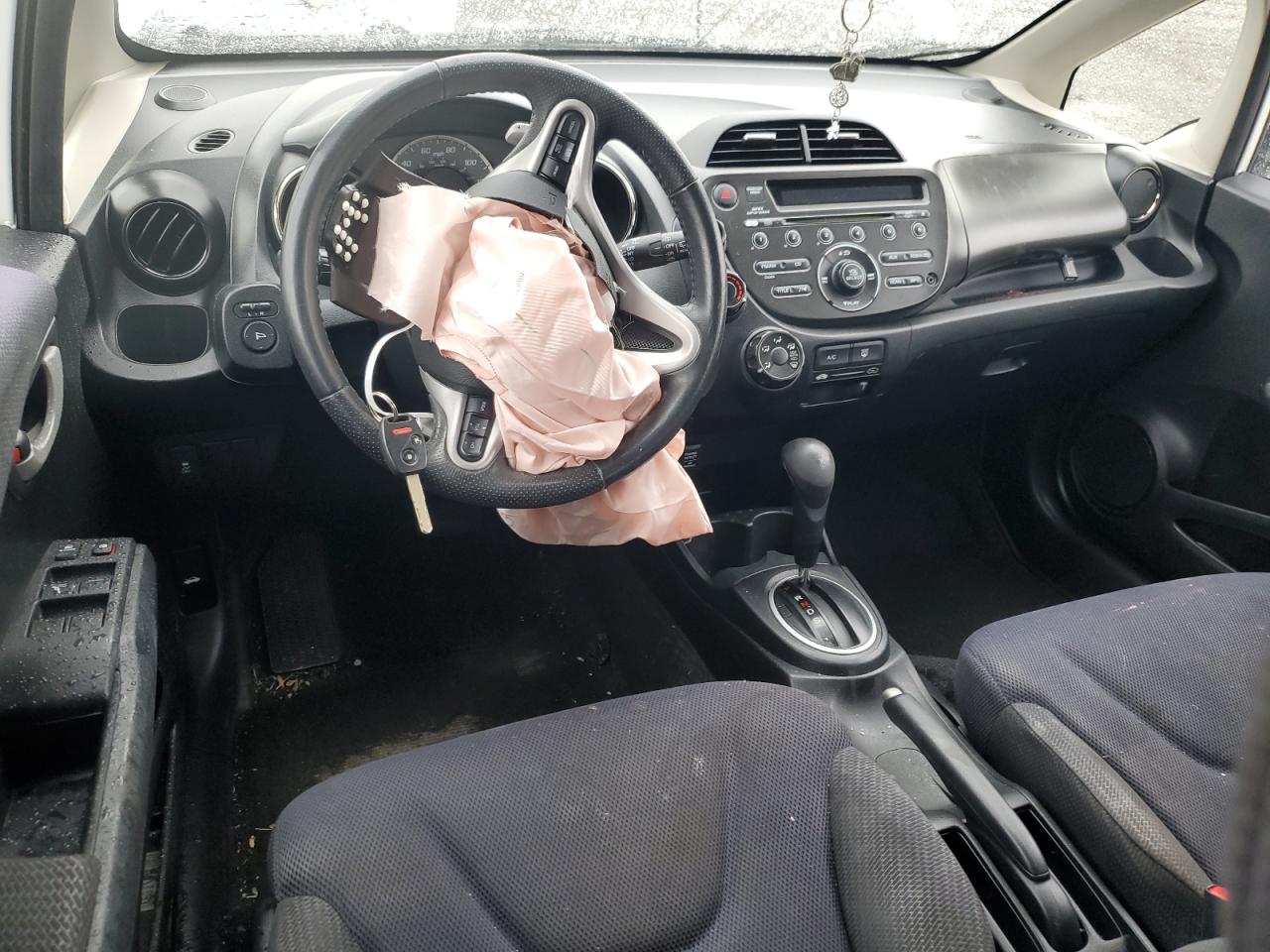 2013 Honda Fit VIN JHMGE8H53DC039134 Copart auction photo, front end / minor dent/scratches damage thumbnail 8
