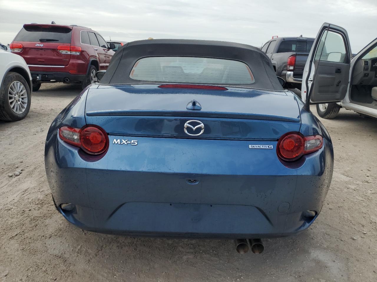 2020 Mazda MX-5 VIN JM1NDAD79L0418469 Copart auction photo, water/flood damage thumbnail 6