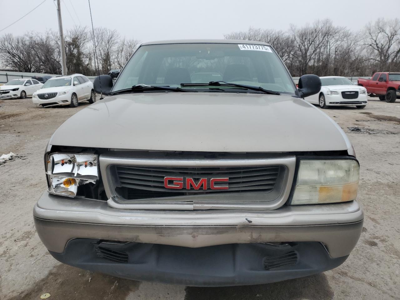 1998 GMC Sonoma VIN 1GTCS19X0W8508394 Copart auction photo, rear end / minor dent/scratches damage thumbnail 5