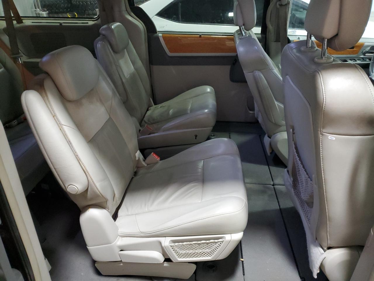 2010 Chrysler Town & Country VIN 2A4RR7DX2AR322461 Copart auction photo, front end damage thumbnail 11