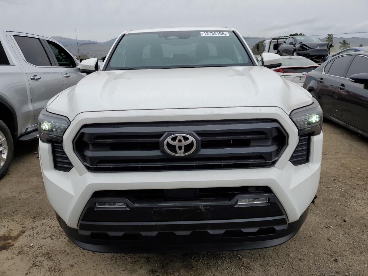 2024 Toyota Tacoma VIN 3TMKB5FN2RM012616 Copart auction photo, vandalism / burn damage thumbnail 5